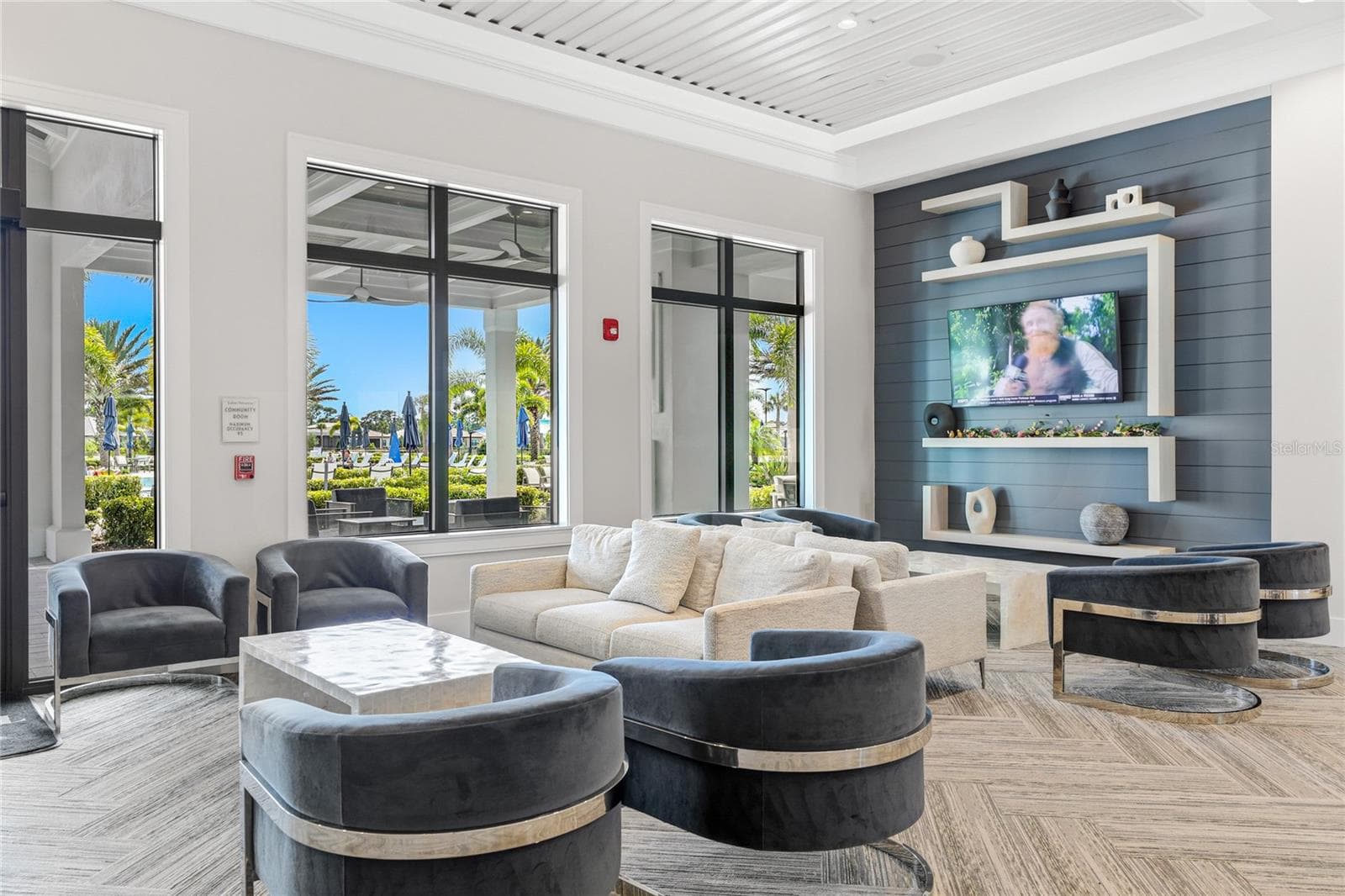 Clubhouse seating areas - 14726 EAGLE BRANCH DR, NOKOMIS