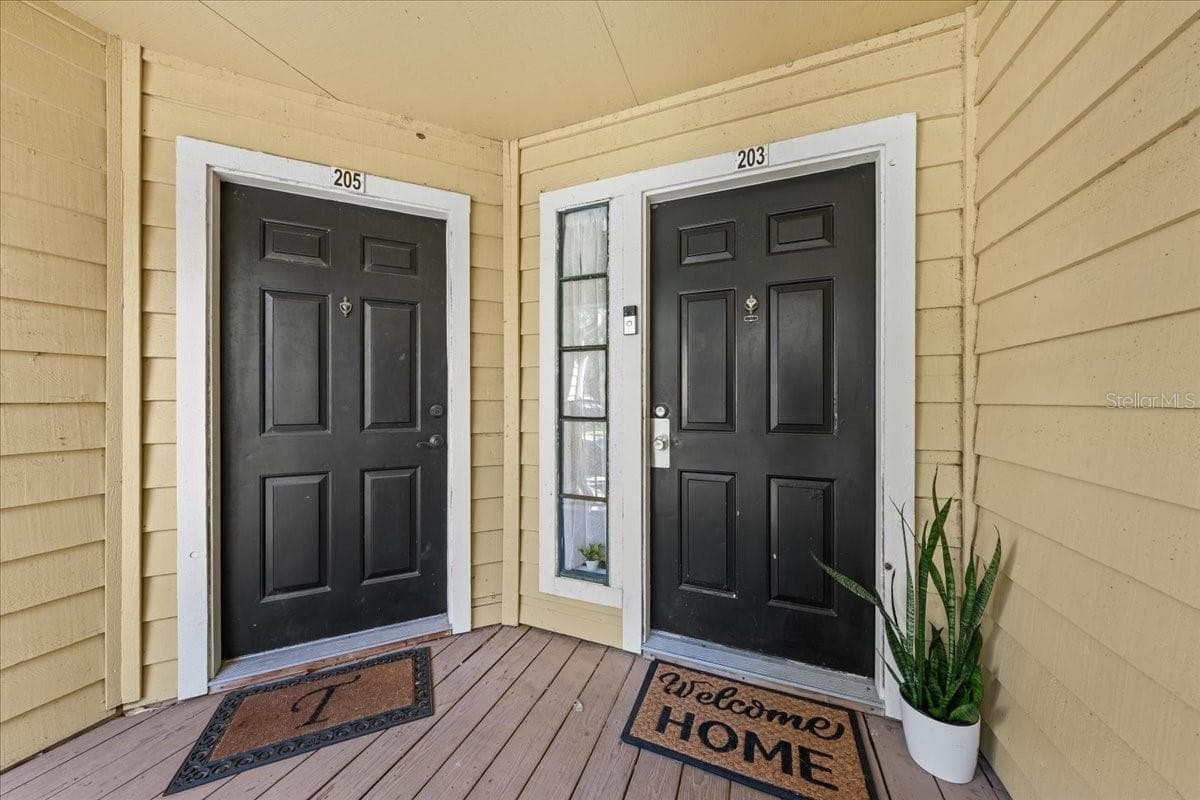 Condominium at 8742 MALLARD RESERVE DR #203, TAMPA, photo 2 of 13