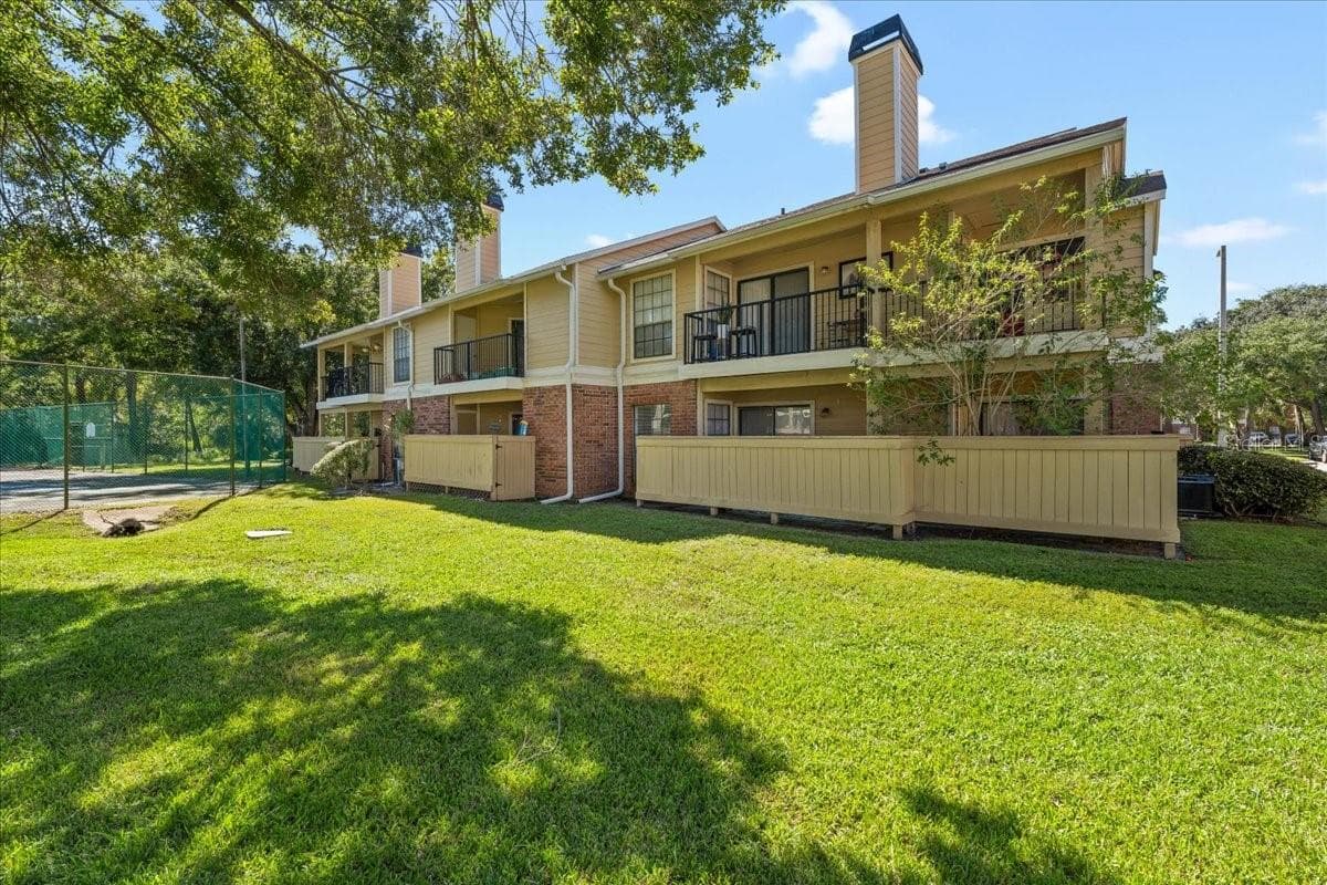 Condominium at 8742 MALLARD RESERVE DR #203, TAMPA, photo 3 of 13