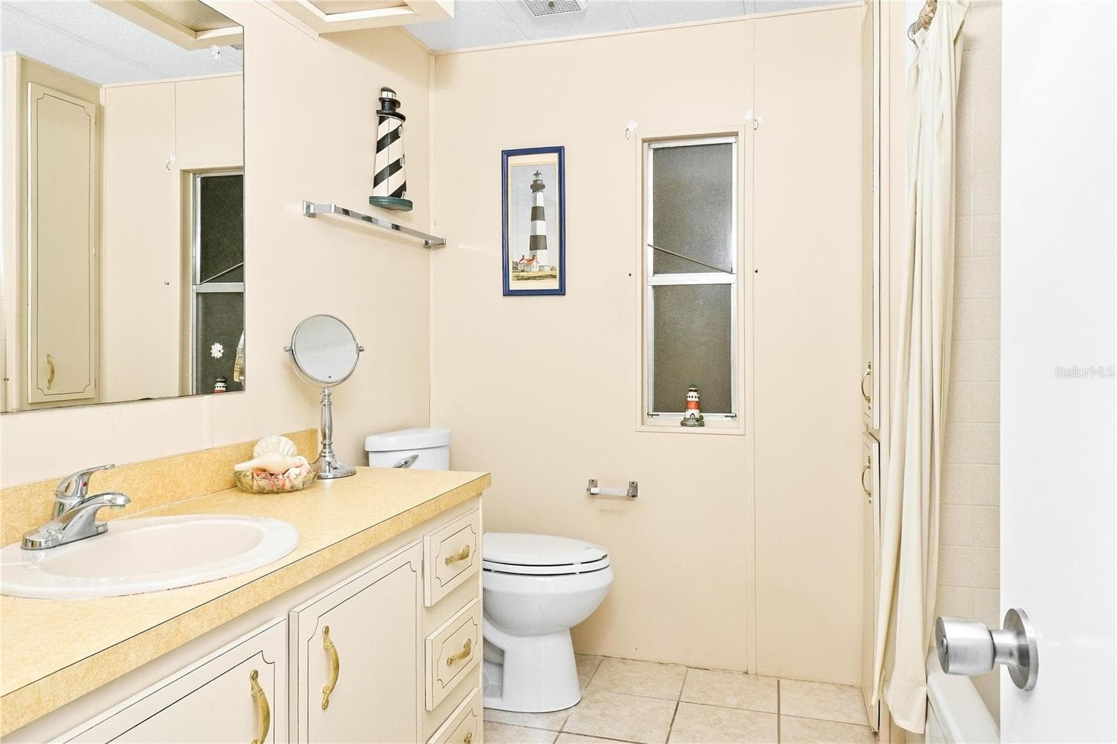 Manufactured Home at 142 DUCHESS AVE, NOKOMIS, photo 13 of 16