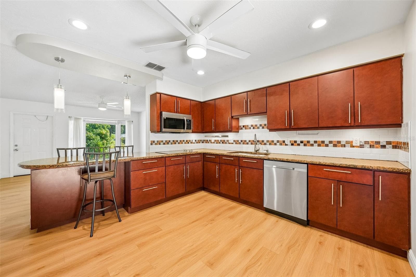 Duplex at 4100 45TH AVE N, ST PETERSBURG, photo 17 of 36