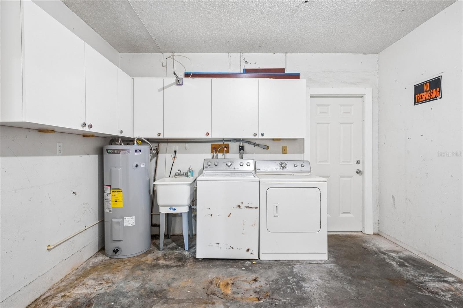 Each unit has its owns mudroom and attached garage - 4100 45TH AVE N, ST PETERSBURG