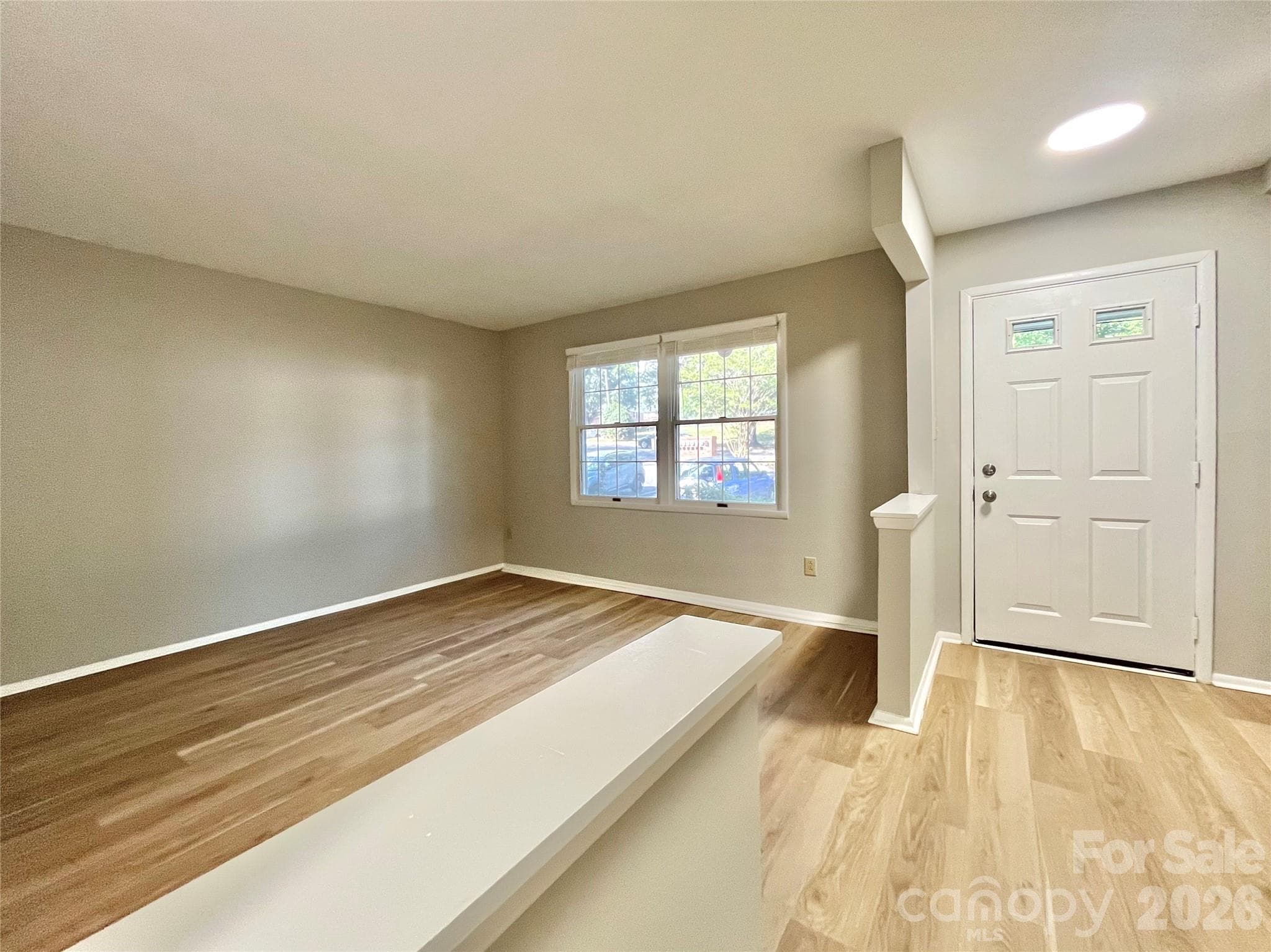 Townhouse at 8234 Knights Bridge Road, Charlotte, photo 2 of 16
