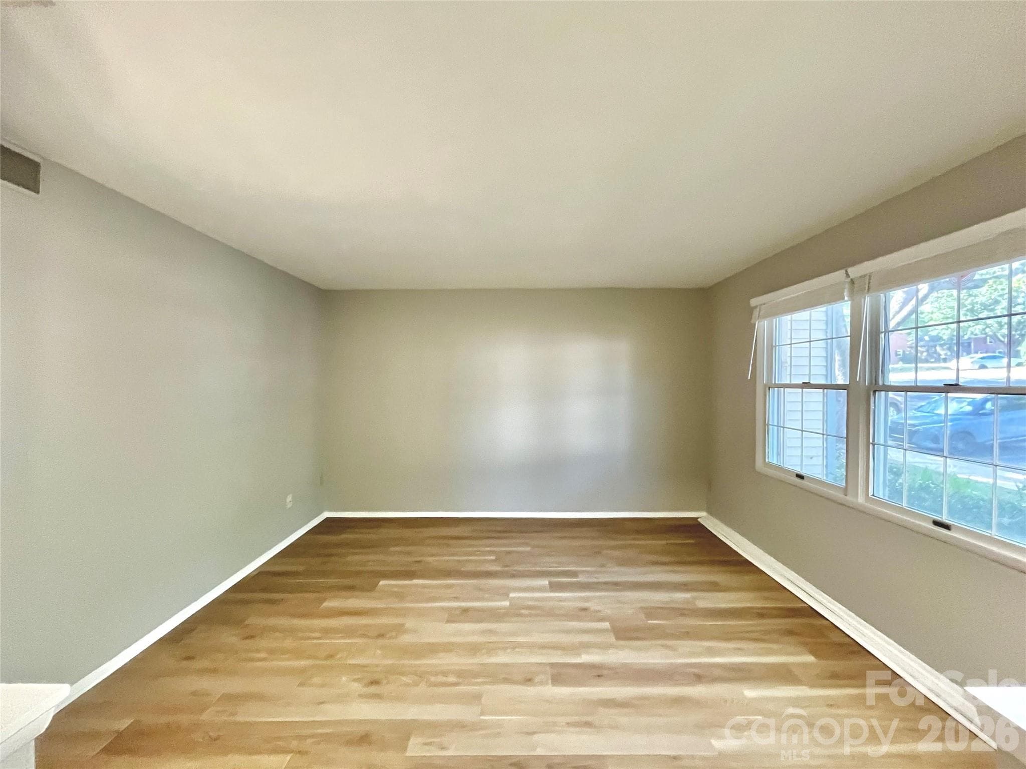 Townhouse at 8234 Knights Bridge Road, Charlotte, photo 4 of 16
