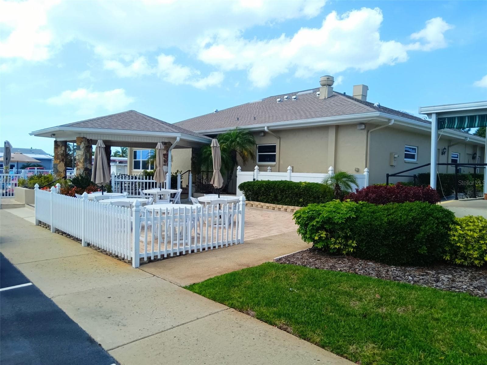 Manufactured Home at 3301 ALT 19 #293, DUNEDIN, photo 26 of 29