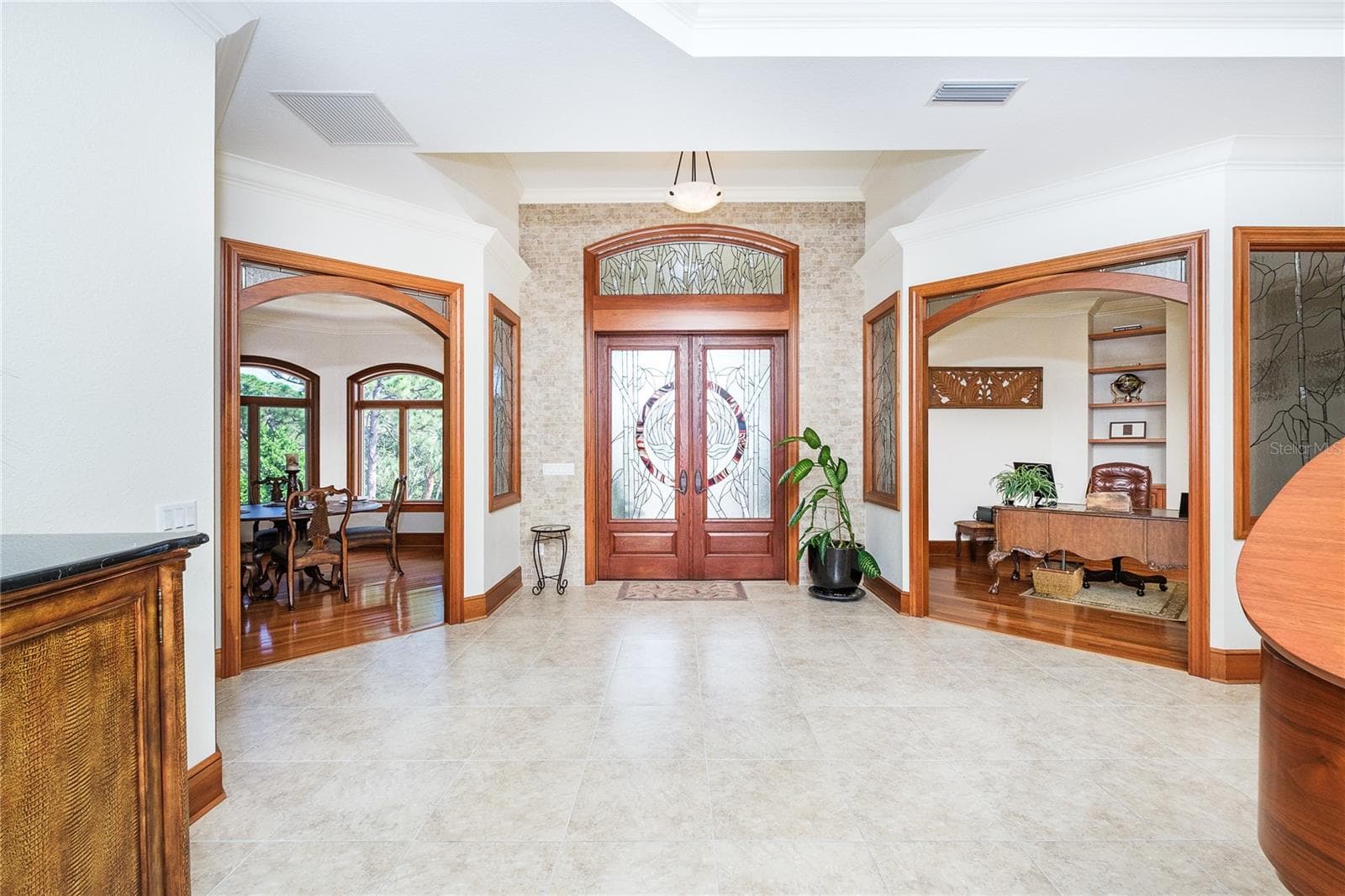 Foyer entry accompanied by the potential for dual offices - 1930 BAYSHORE DR, ENGLEWOOD