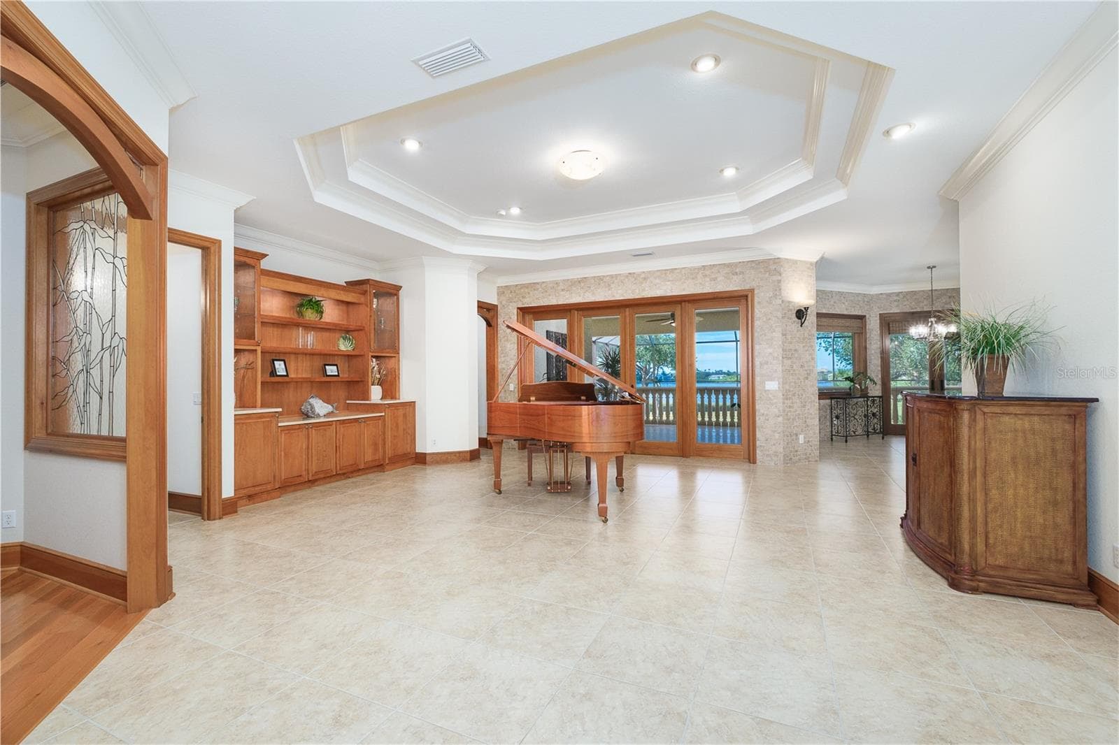 Foyer-Living Room with expansive views overlooking Lemon Bay - 1930 BAYSHORE DR, ENGLEWOOD