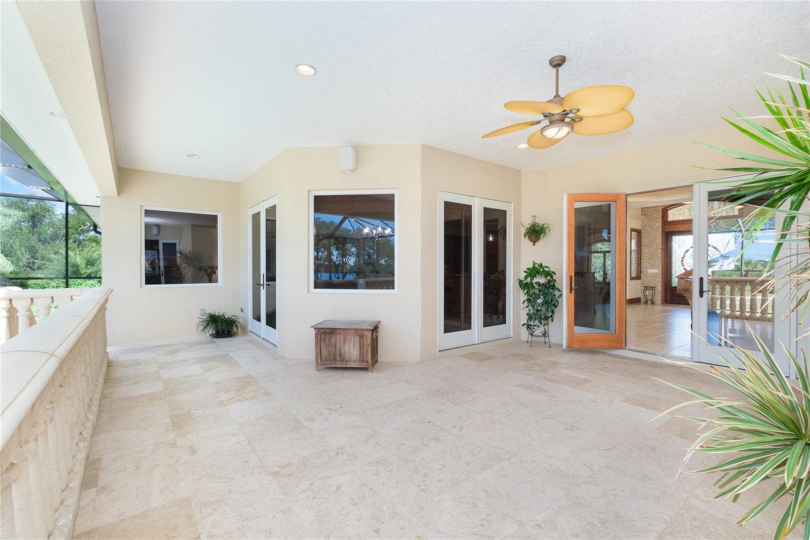 Travertine balcony - 1930 BAYSHORE DR, ENGLEWOOD