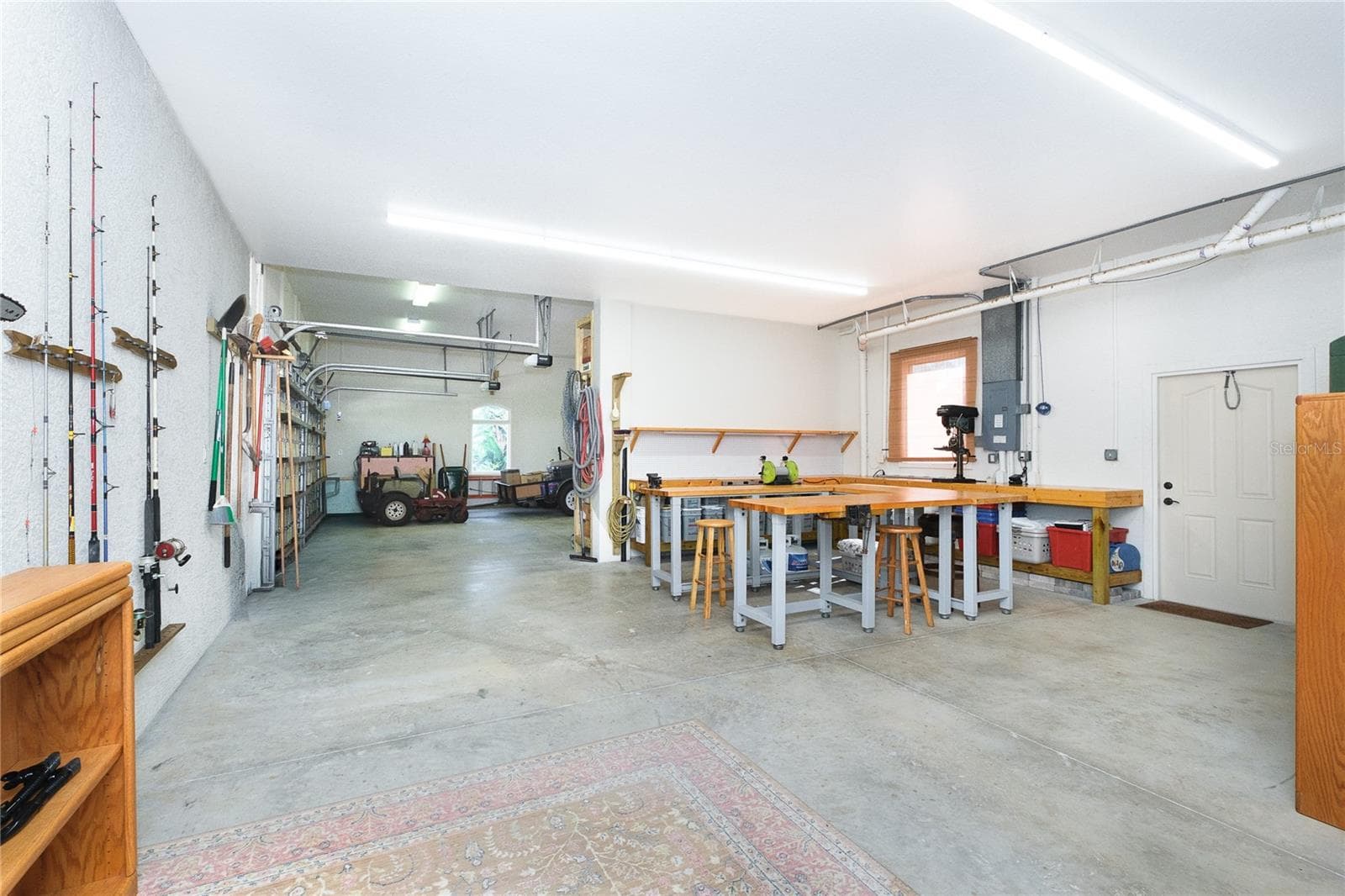 Workshop area in Garage - 1930 BAYSHORE DR, ENGLEWOOD