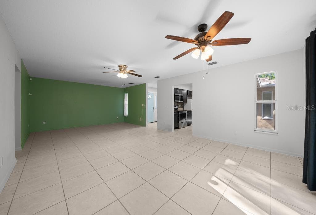 Single Family Residence at 10 EMERALD RUN, OCALA, photo 8 of 41