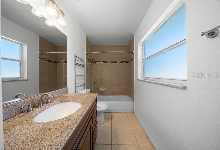 Single Family Residence at 10 EMERALD RUN, OCALA, photo 18 of 41