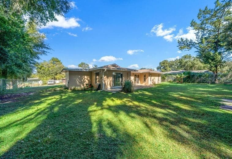 Single Family Residence at 10 EMERALD RUN, OCALA, photo 31 of 41