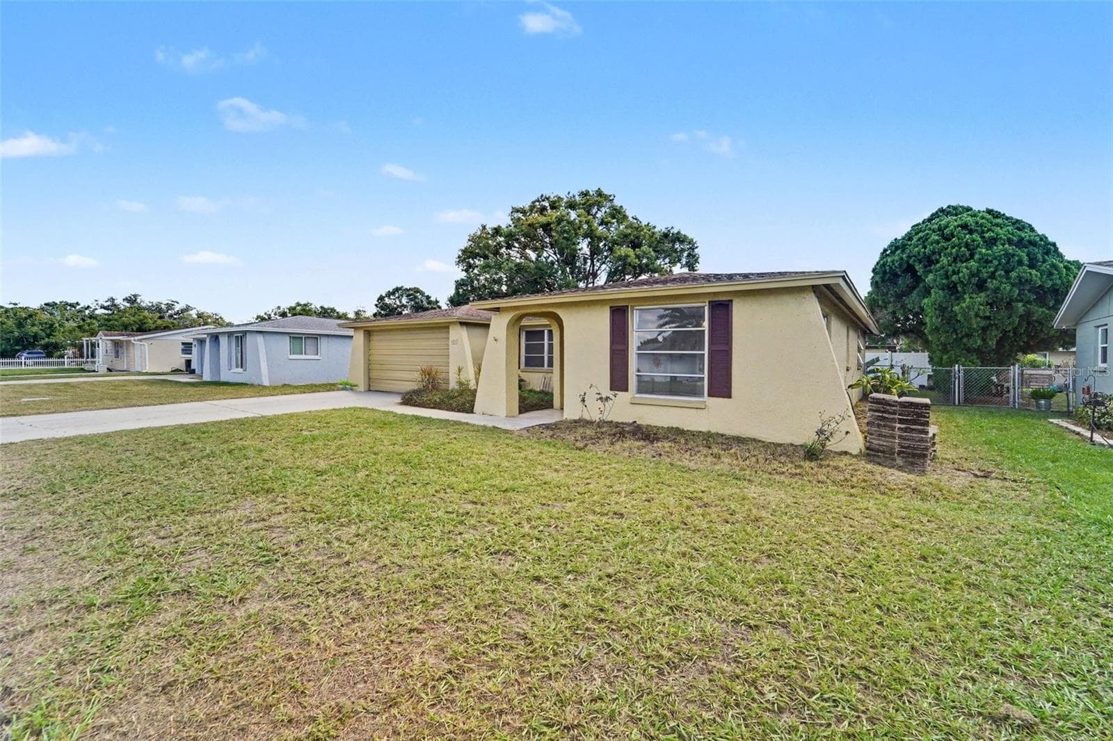 Single Family Residence at 5632 FESTIVO DR, HOLIDAY, photo 3 of 31
