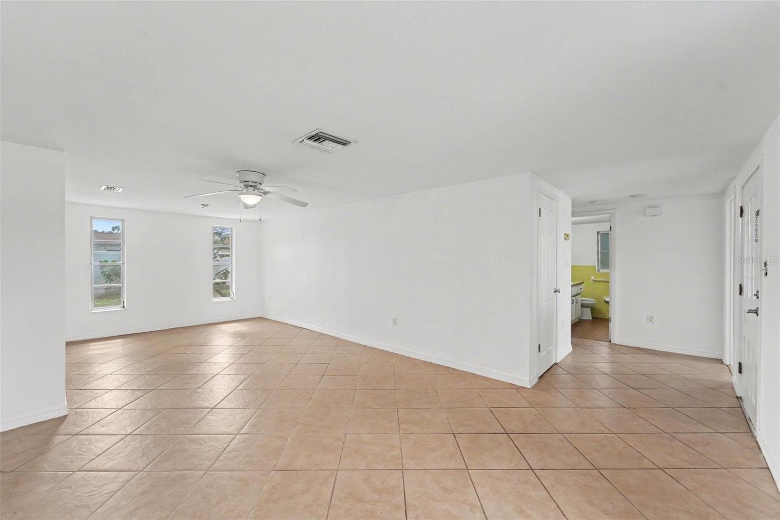 Single Family Residence at 5632 FESTIVO DR, HOLIDAY, photo 5 of 31