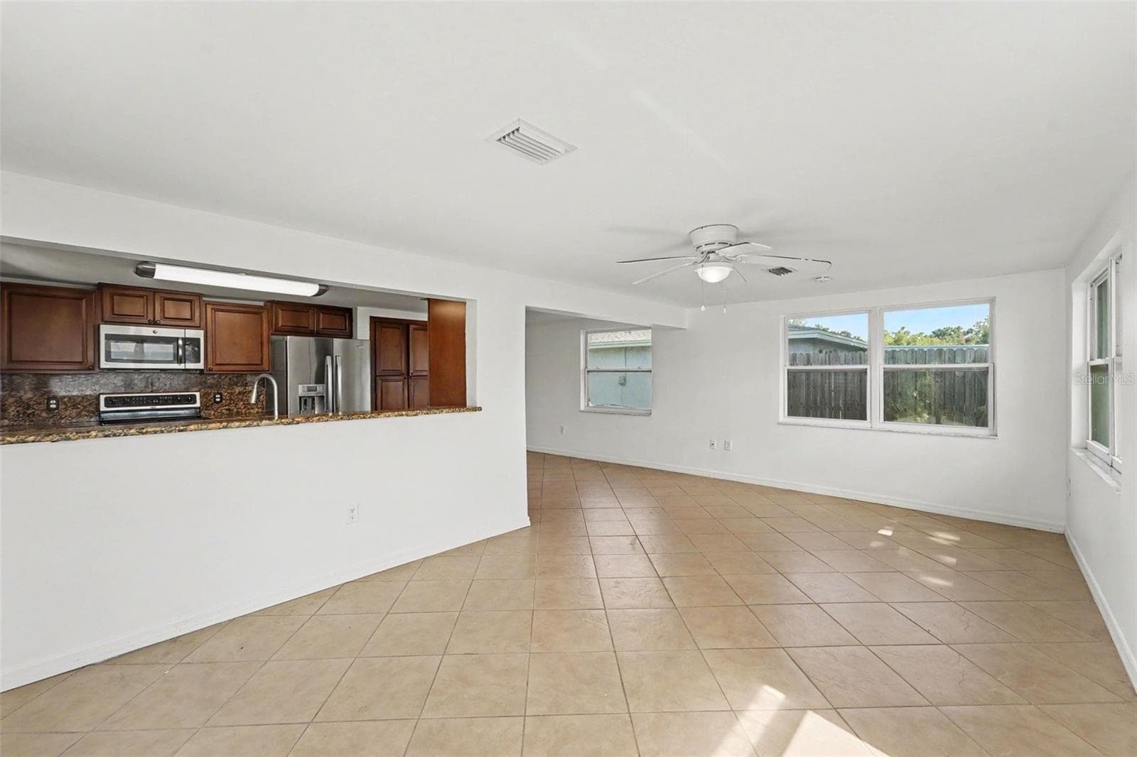 Single Family Residence at 5632 FESTIVO DR, HOLIDAY, photo 9 of 31
