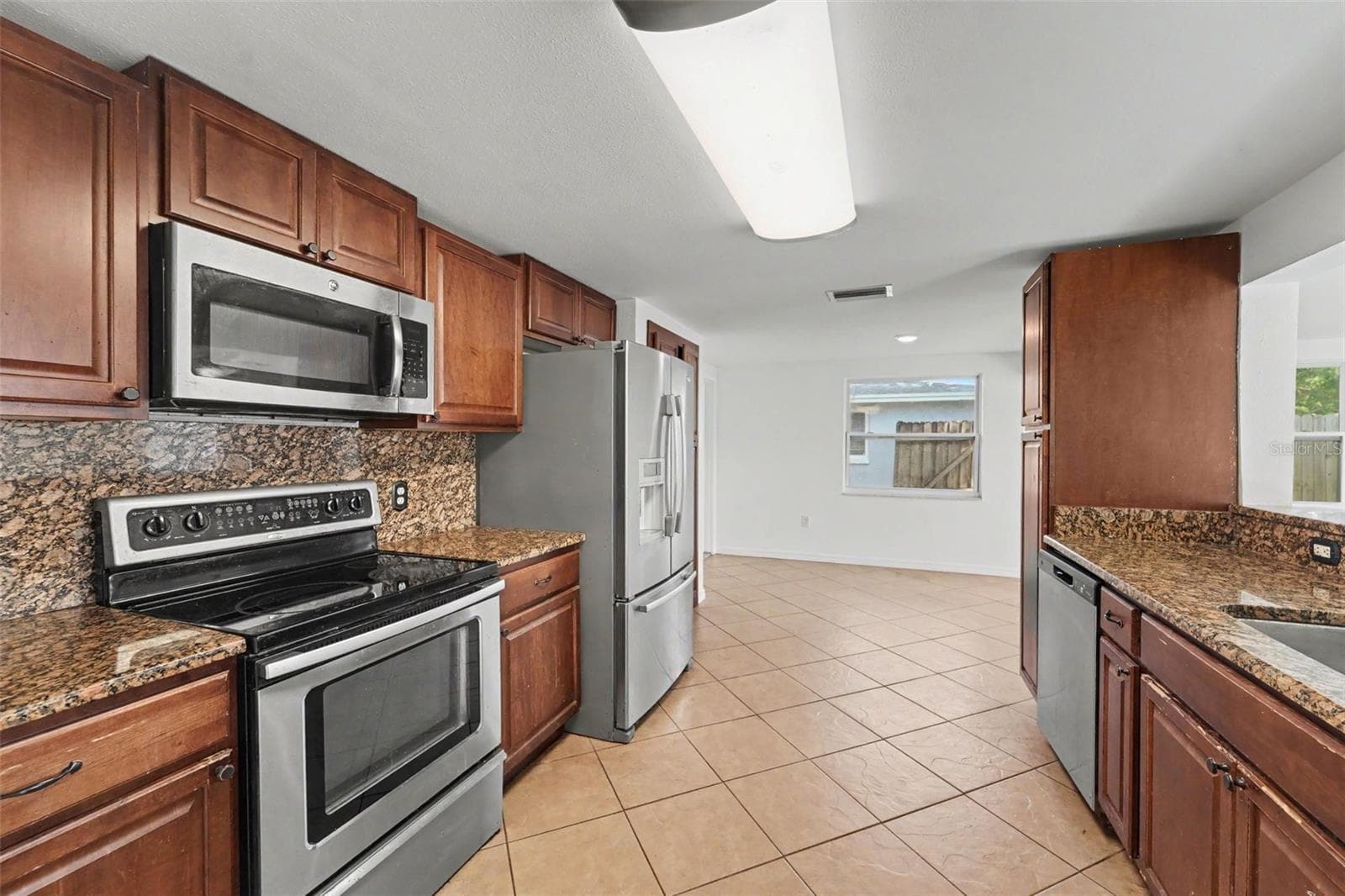 Single Family Residence at 5632 FESTIVO DR, HOLIDAY, photo 11 of 31