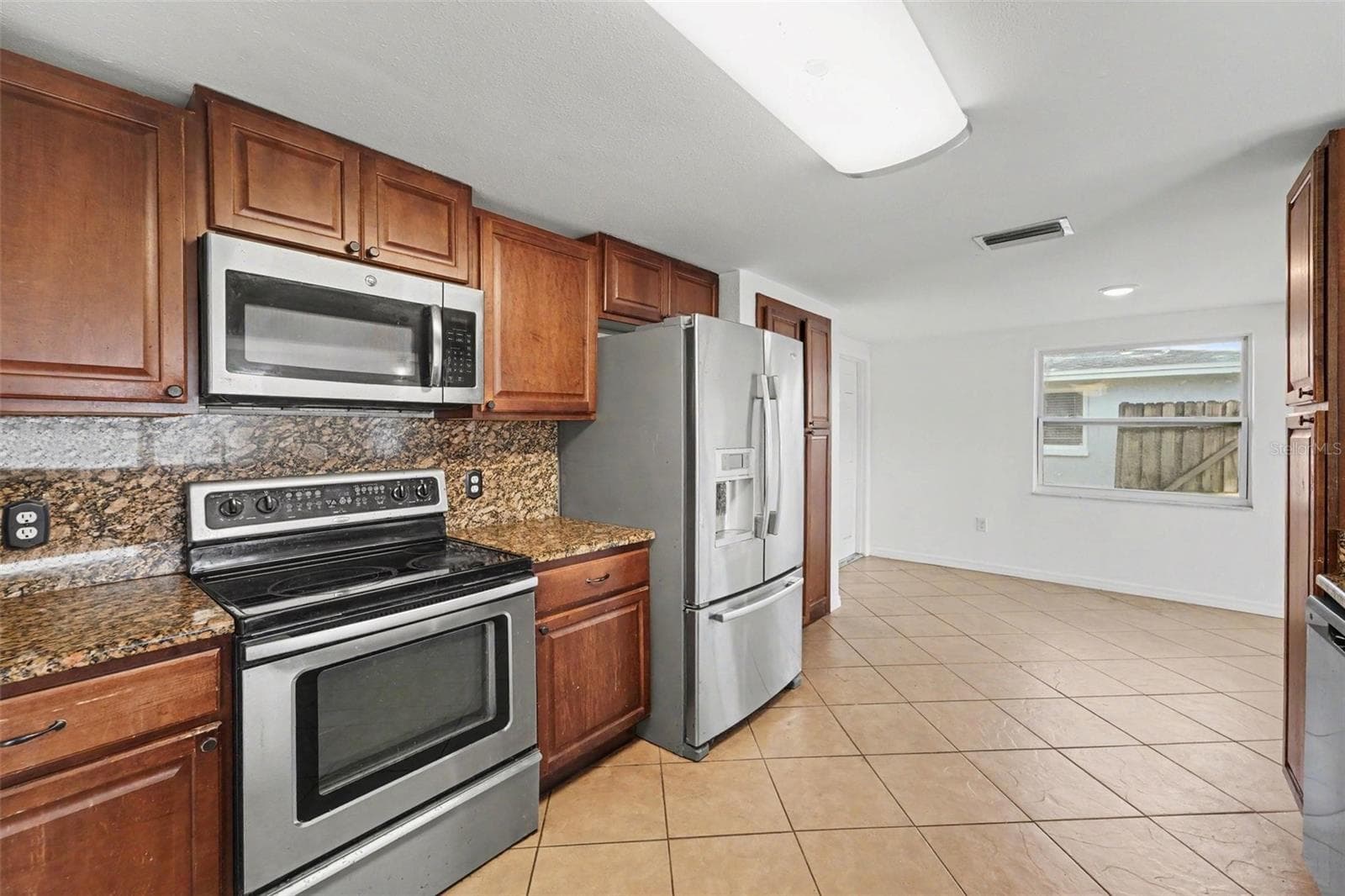 Single Family Residence at 5632 FESTIVO DR, HOLIDAY, photo 13 of 31
