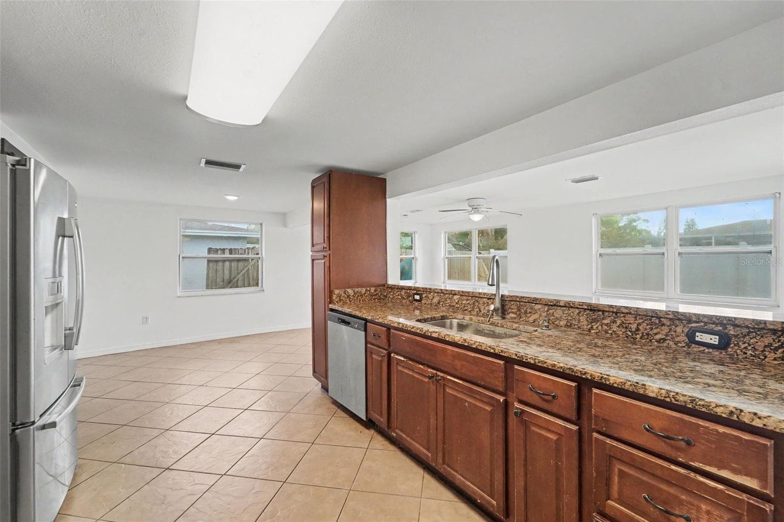 Single Family Residence at 5632 FESTIVO DR, HOLIDAY, photo 14 of 31