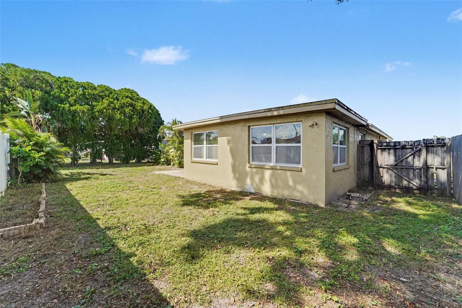 Single Family Residence at 5632 FESTIVO DR, HOLIDAY, photo 28 of 31