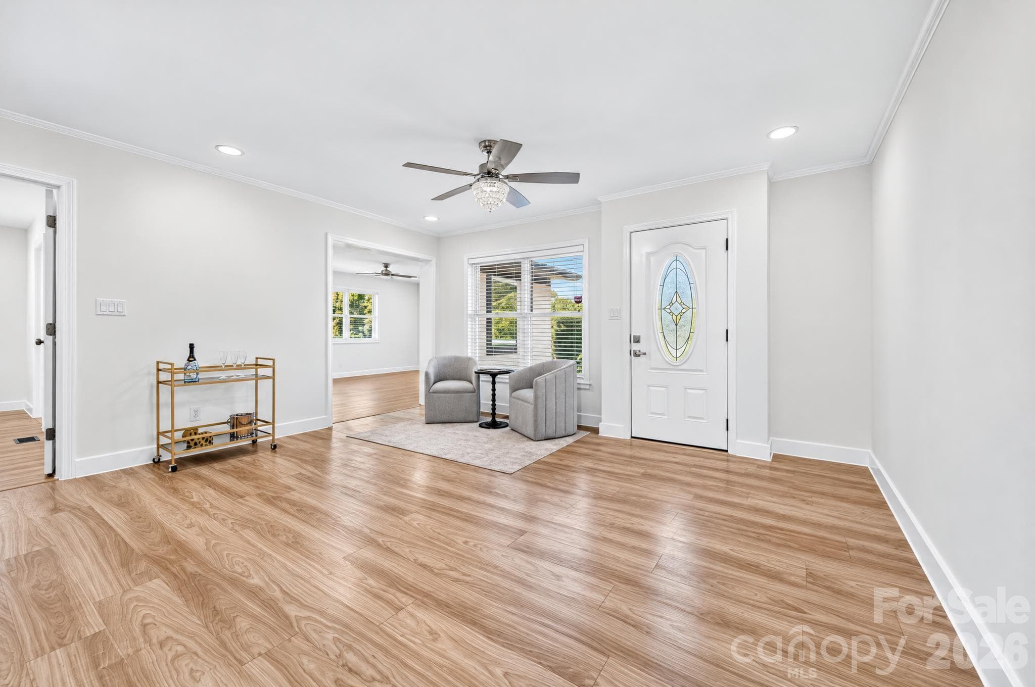 Single Family Residence at 892 Taylor Drive, Lancaster, photo 5 of 45