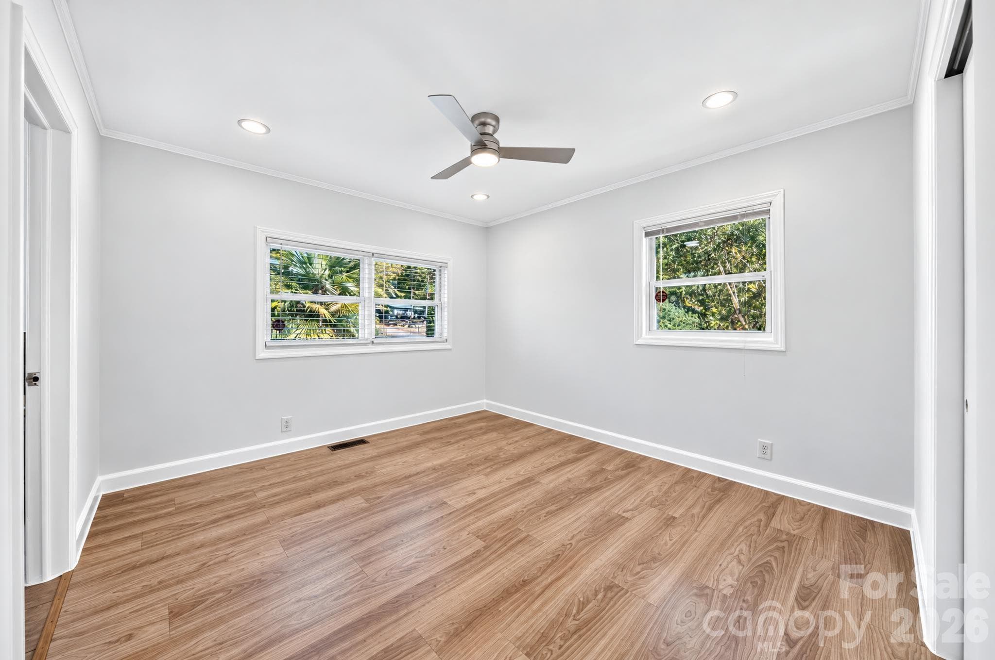 Single Family Residence at 892 Taylor Drive, Lancaster, photo 30 of 45