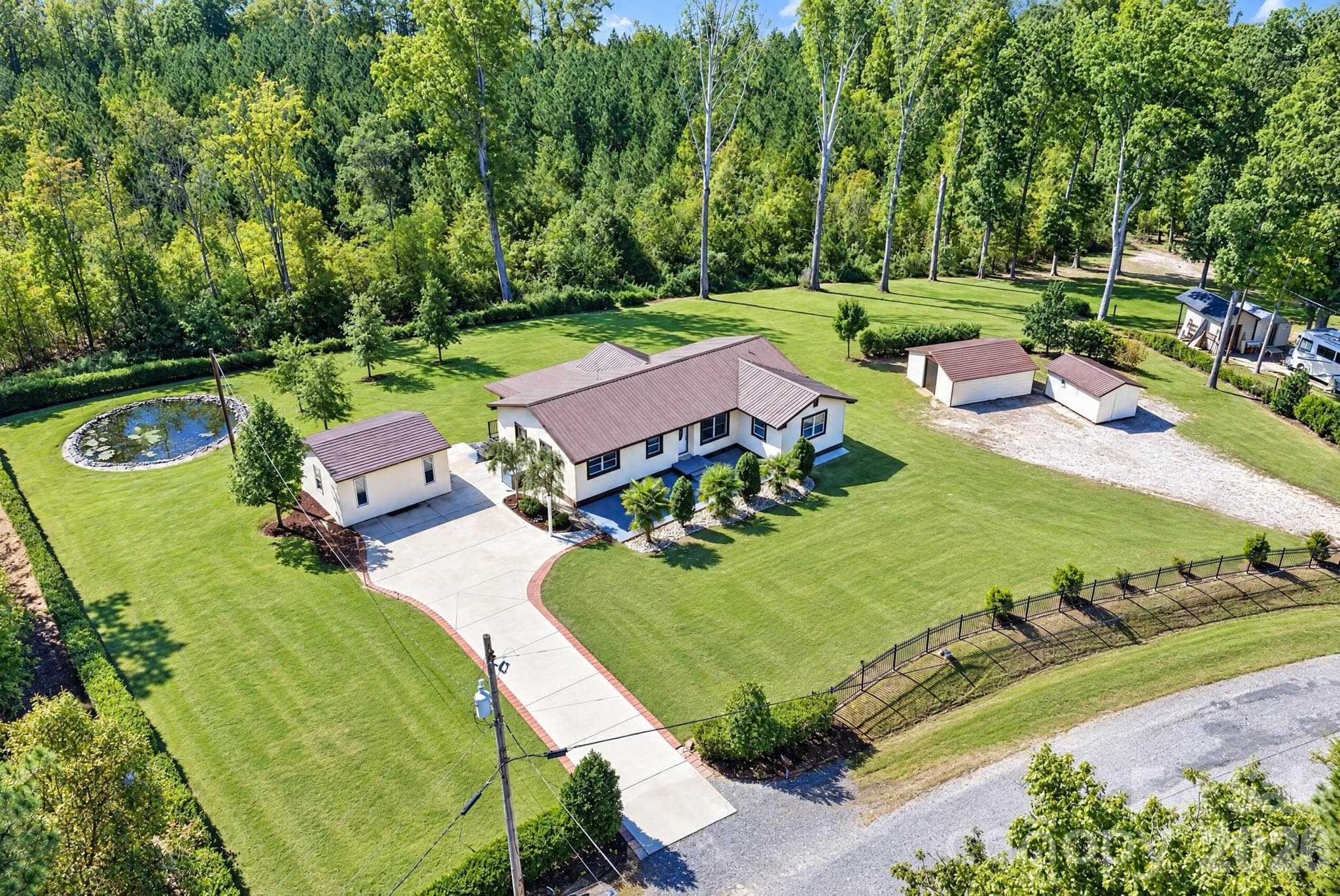 Single Family Residence at 892 Taylor Drive, Lancaster, photo 43 of 45
