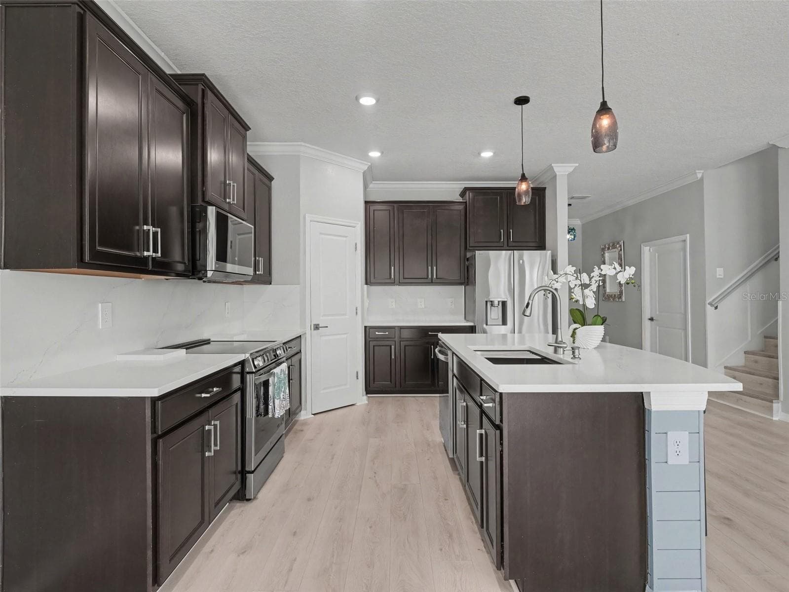 Plenty of cabinets - 5731 WOODLAND SAGE DR, SARASOTA