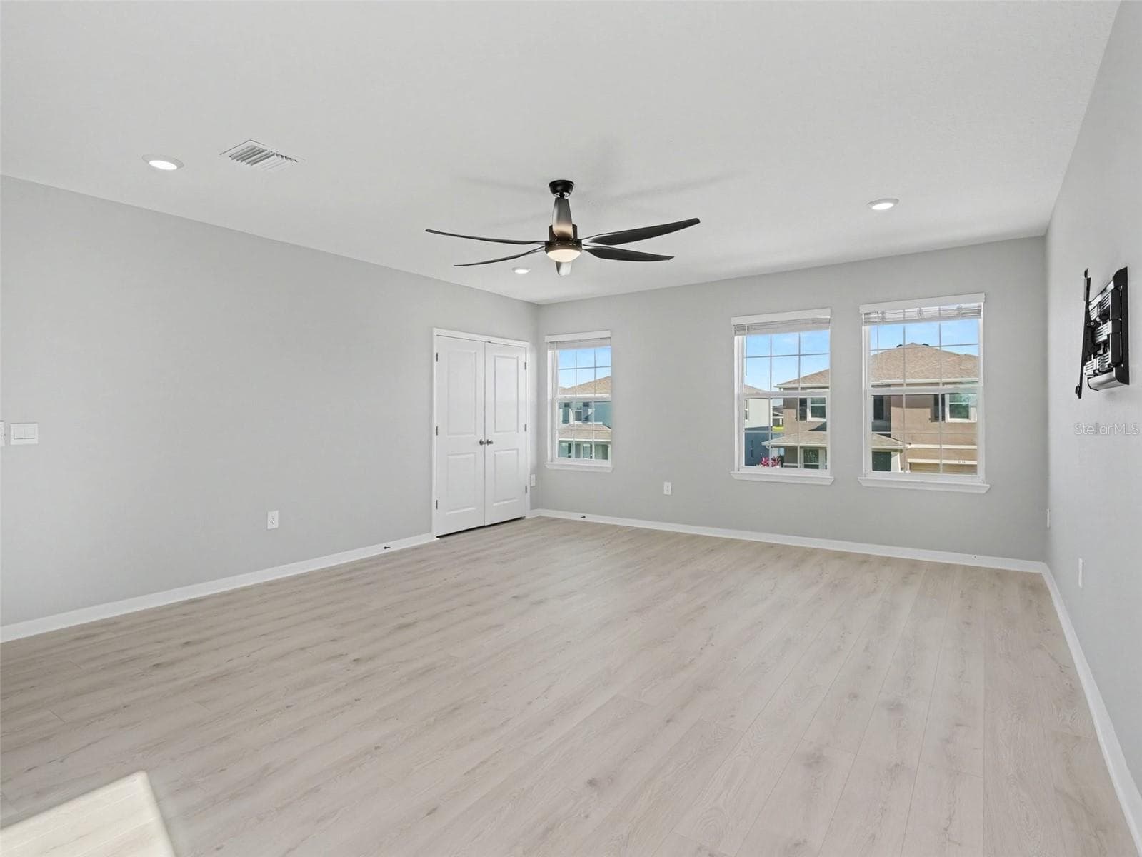 Large Open loft - 5731 WOODLAND SAGE DR, SARASOTA