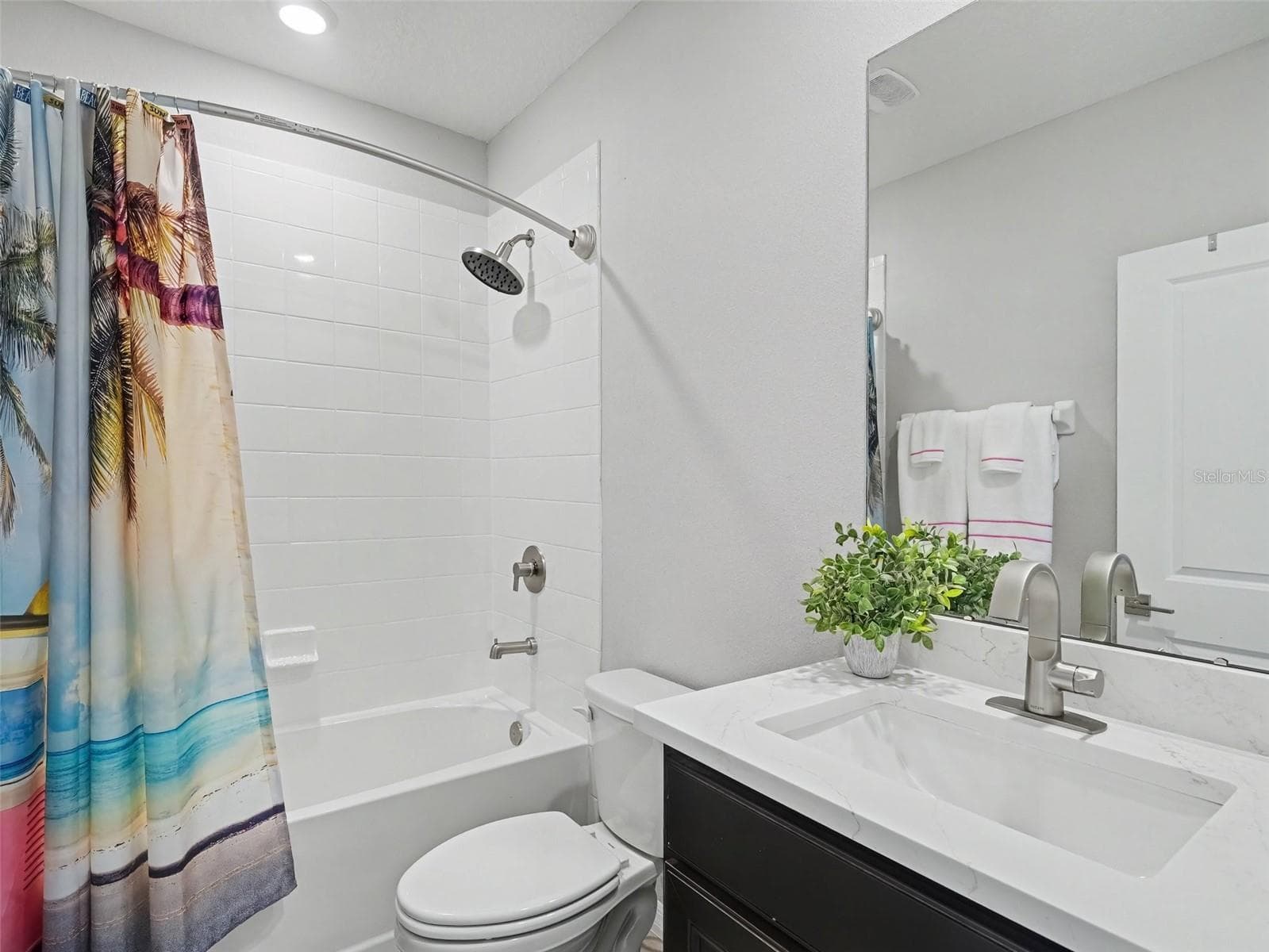 Guest bathroom - 5731 WOODLAND SAGE DR, SARASOTA