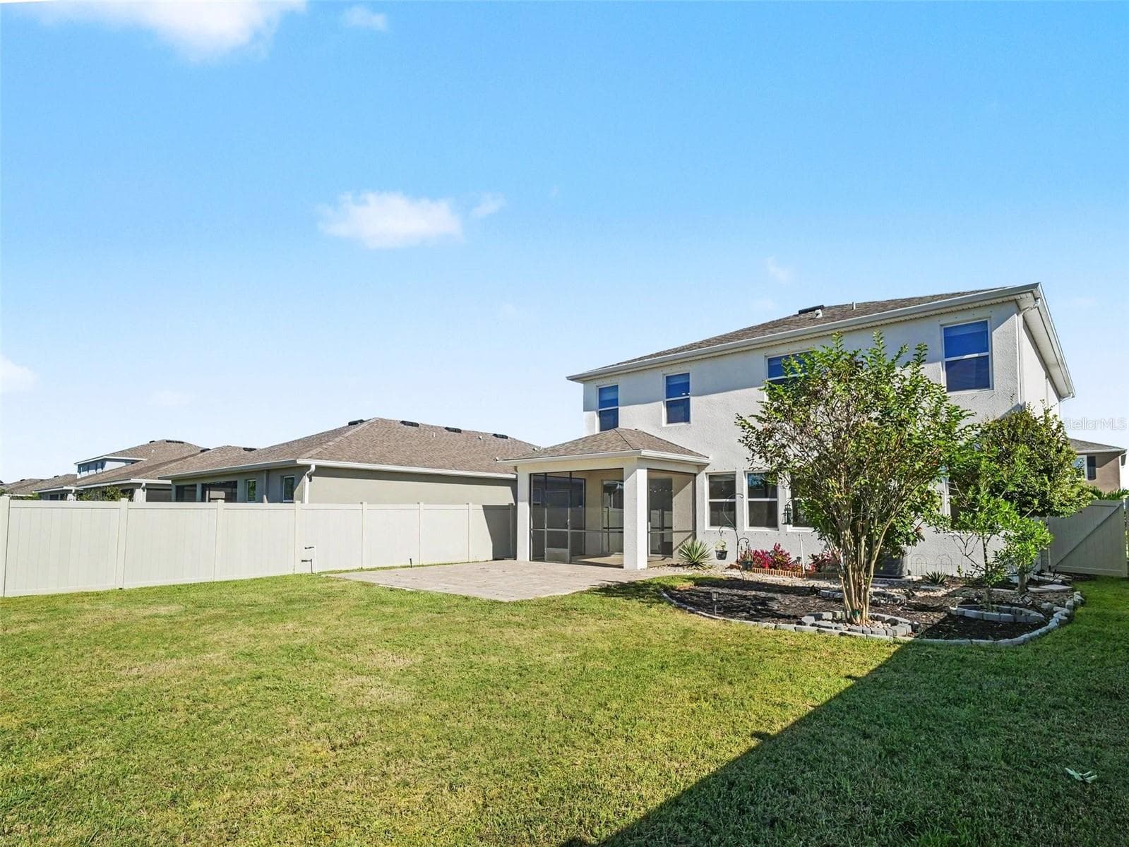Large yard - 5731 WOODLAND SAGE DR, SARASOTA
