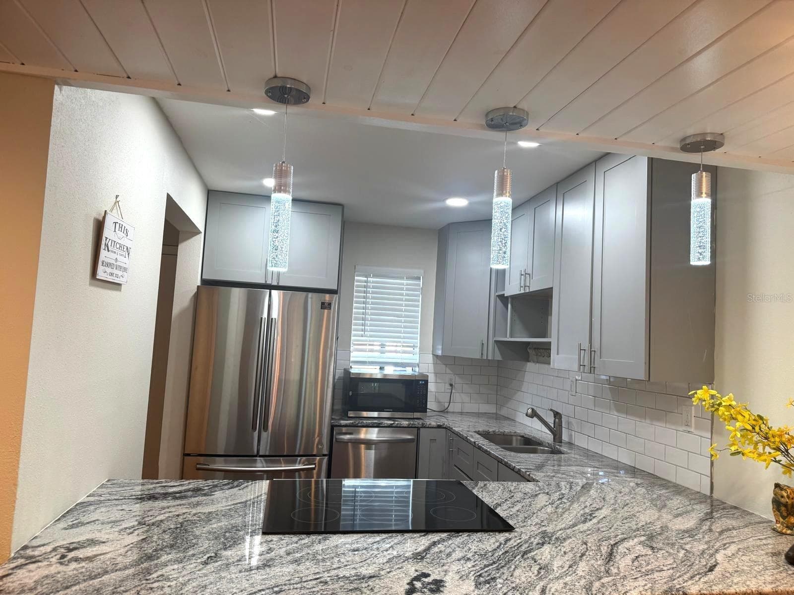 Townhouse at 4001 BENEVA RD #209, SARASOTA, photo 5 of 15