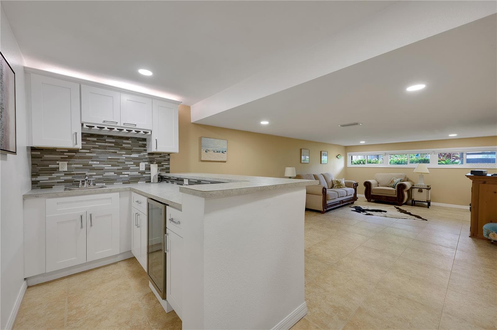 Lower level area - 3803 E BAY DR #9, HOLMES BEACH