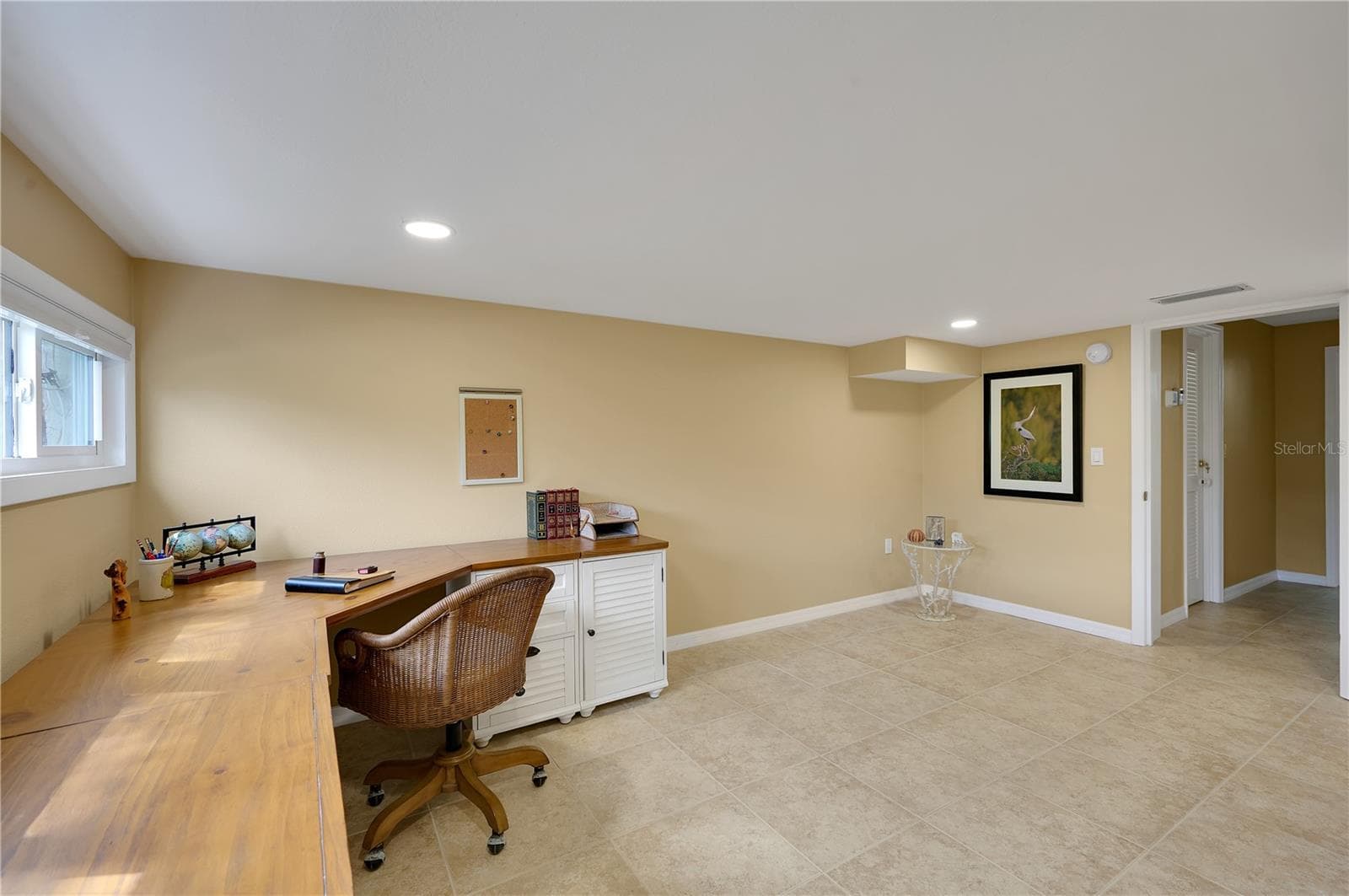 Lower bedroom/office - 3803 E BAY DR #9, HOLMES BEACH