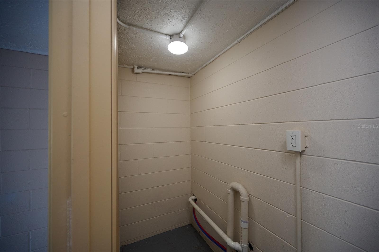 lots of extra storage - 3803 E BAY DR #9, HOLMES BEACH