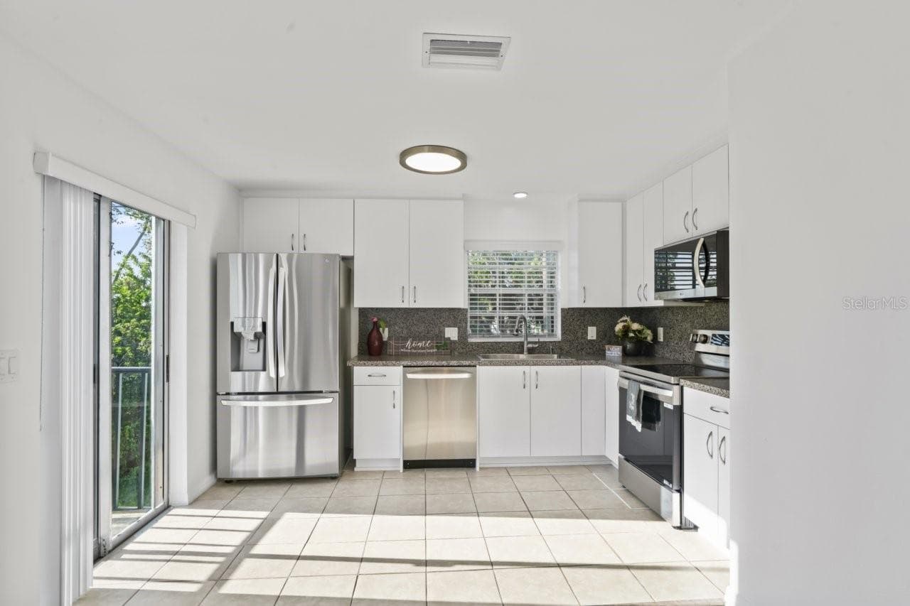 Condominium at 6634 HICKORYWOOD LN #4A, NEW PORT RICHEY, photo 11 of 64