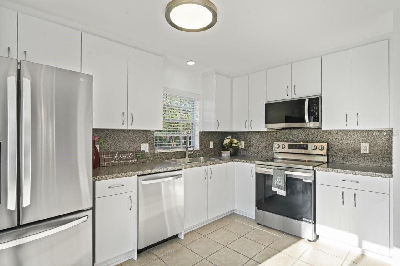 Condominium at 6634 HICKORYWOOD LN #4A, NEW PORT RICHEY, photo 13 of 64