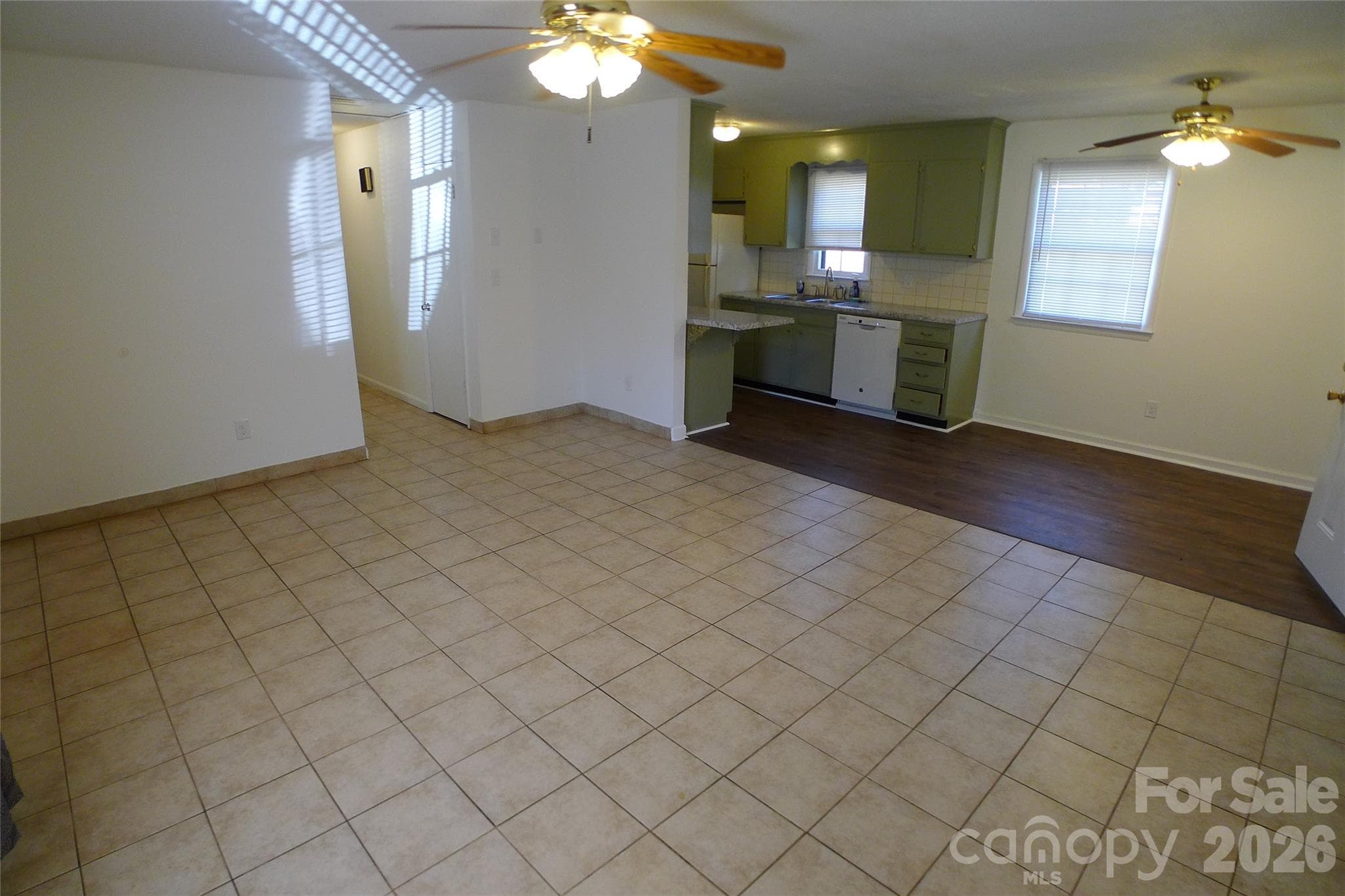 Single Family Residence at 133 Windward Circle, Mocksville, photo 9 of 25