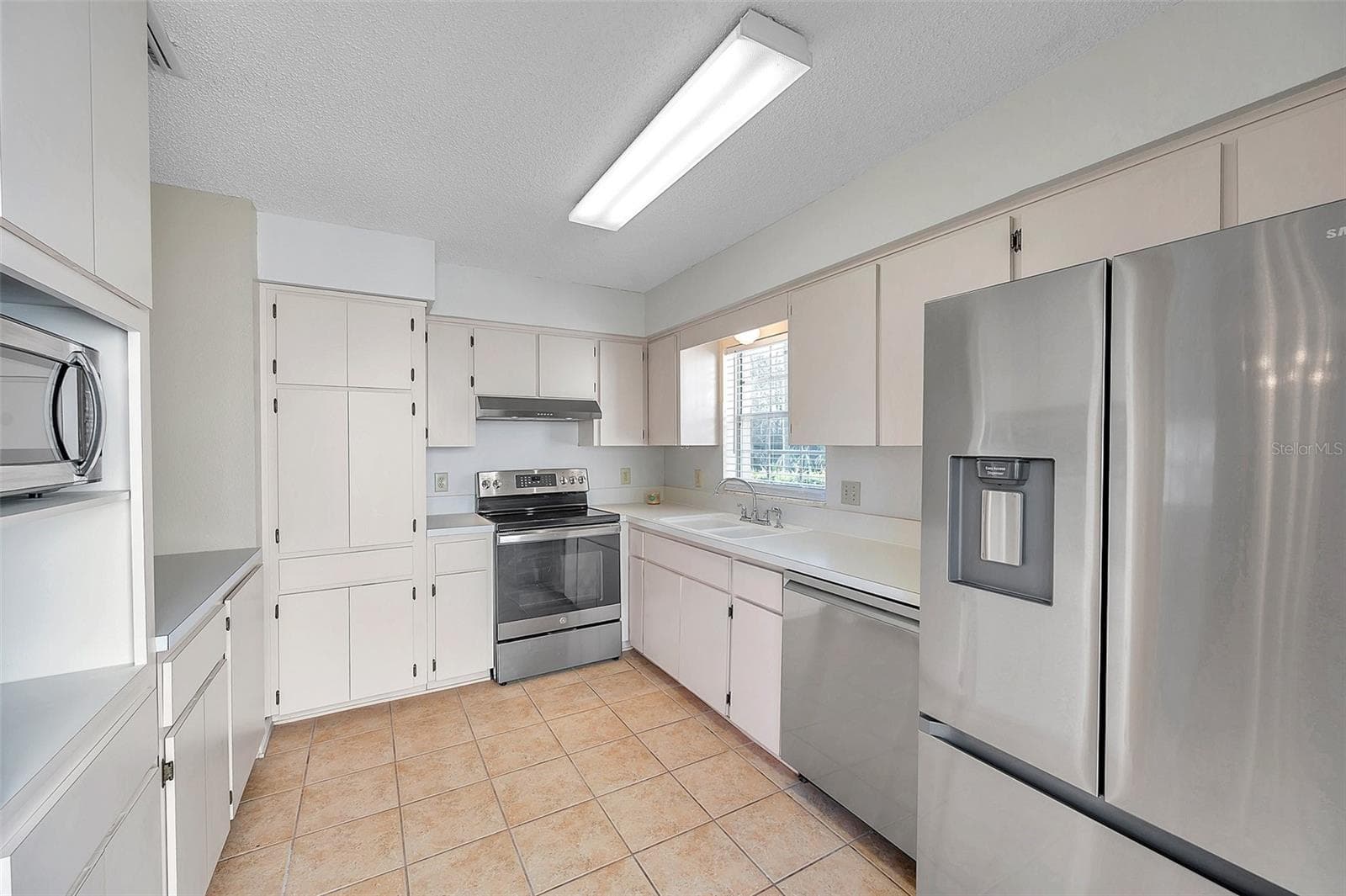 Condominium at 6632 HICKORYWOOD LN #4B, NEW PORT RICHEY, photo 11 of 42