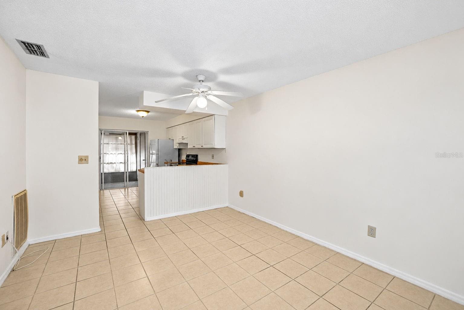 Condominium at 1111 TARRIDON CT #1111, DUNEDIN, photo 6 of 40