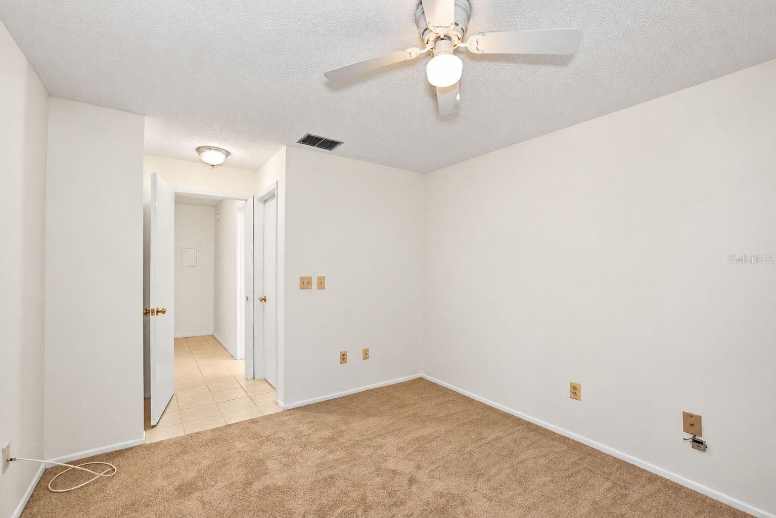 Condominium at 1111 TARRIDON CT #1111, DUNEDIN, photo 23 of 40