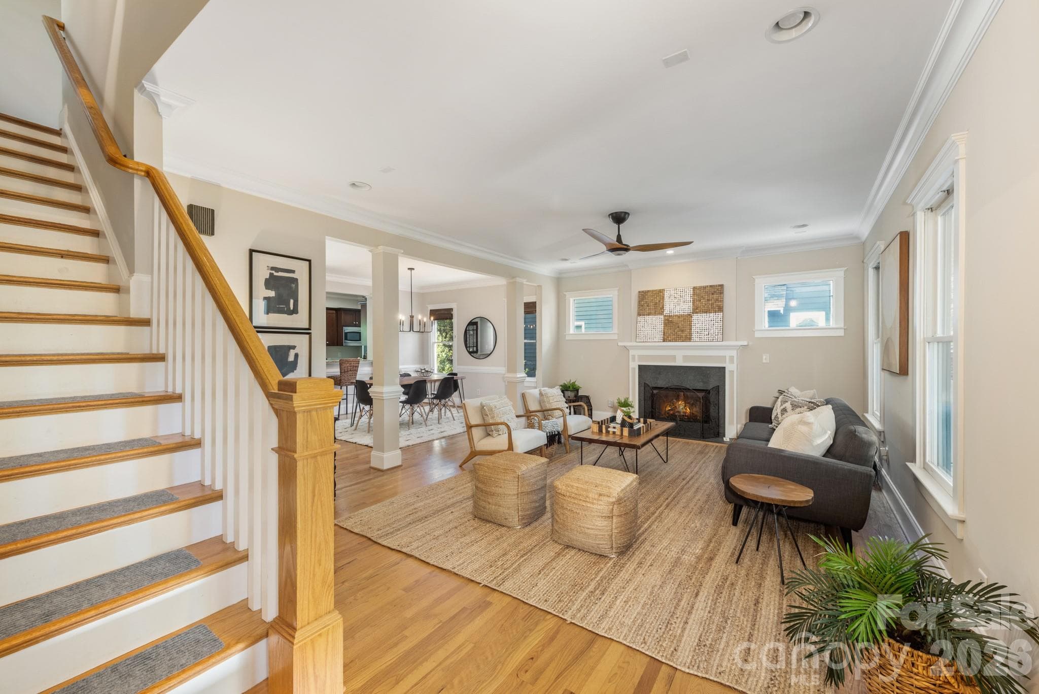 Single Family Residence at 3315 Holt Street, Charlotte, photo 7 of 36