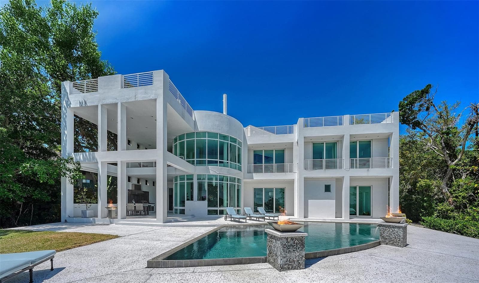 back of the house - 4317 MIDNIGHT PASS RD, SARASOTA