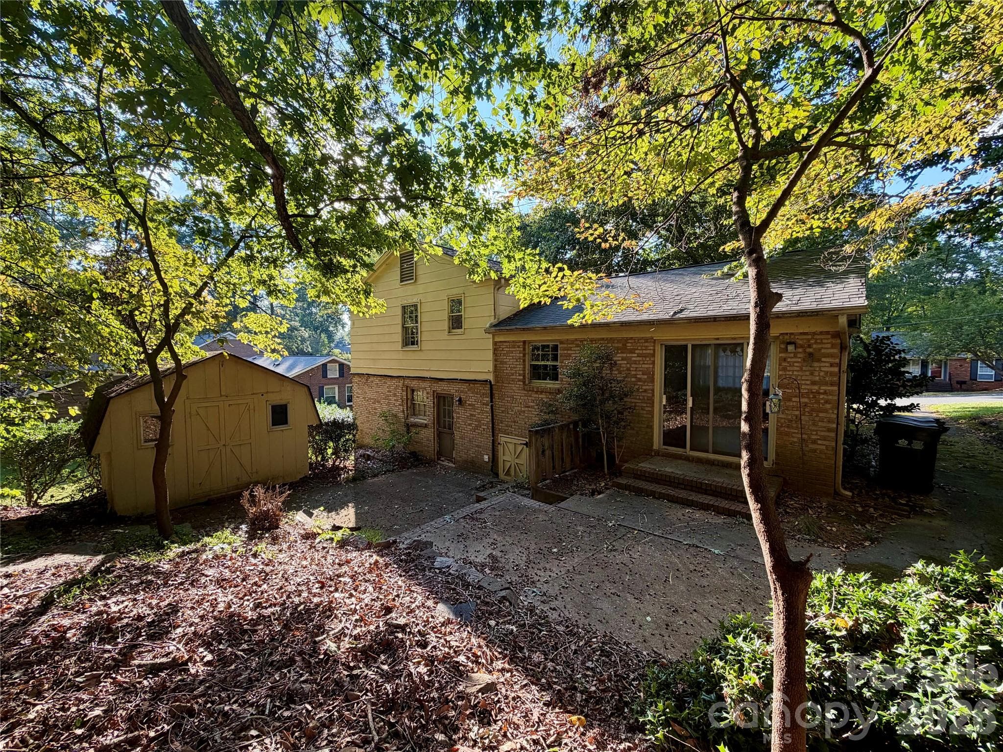 Single Family Residence at 6207 Colchester Place, Charlotte, photo 7 of 10