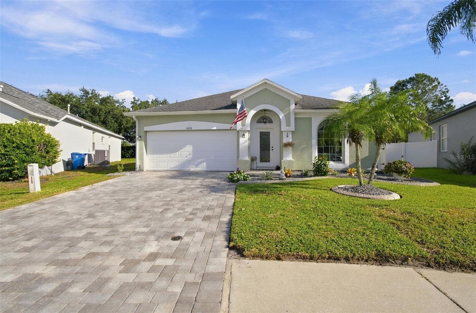 Single Family Residence at 10225 GOLDENBROOK WAY, TAMPA, photo 2 of 73