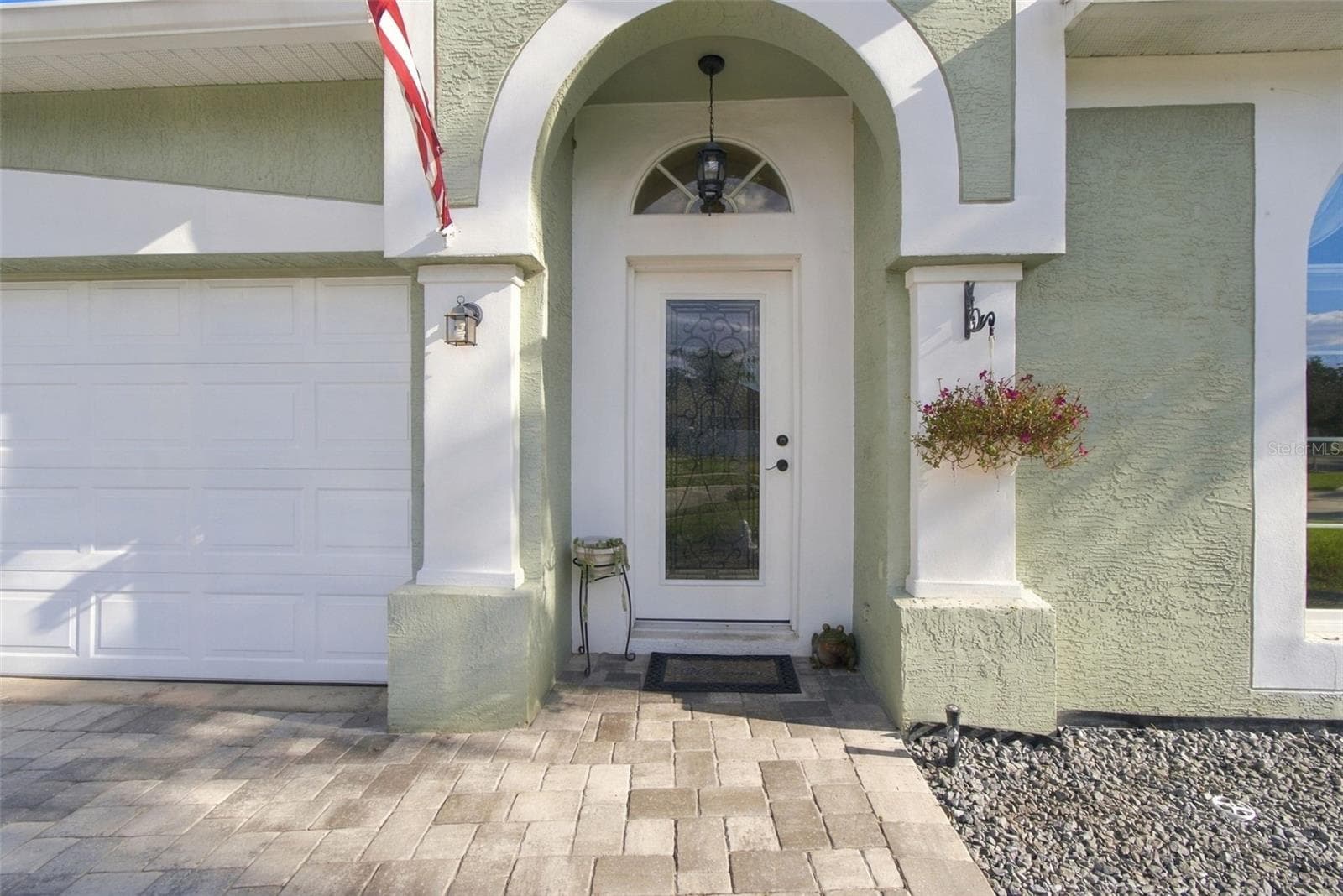 Single Family Residence at 10225 GOLDENBROOK WAY, TAMPA, photo 3 of 73