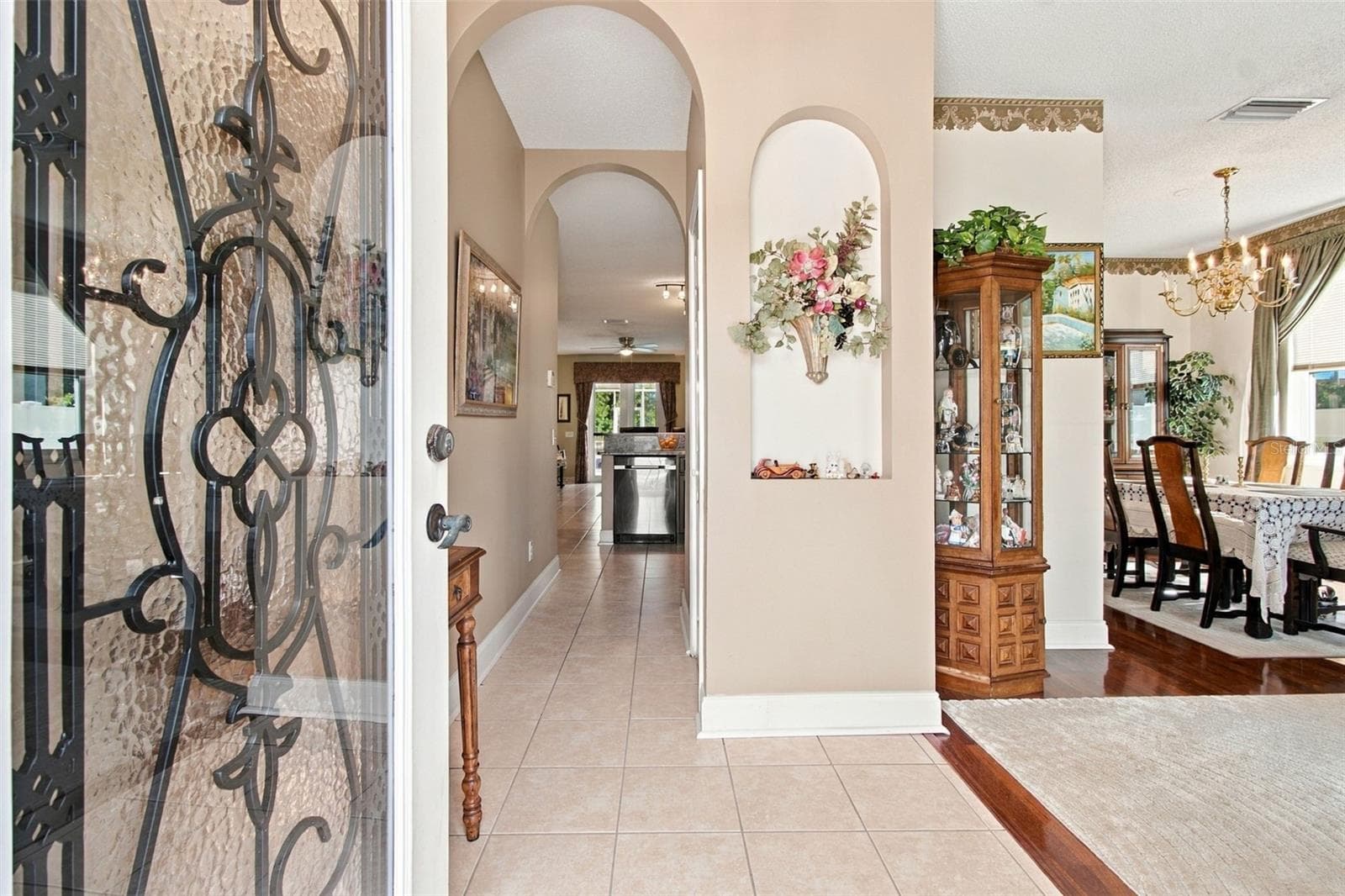 Single Family Residence at 10225 GOLDENBROOK WAY, TAMPA, photo 4 of 73