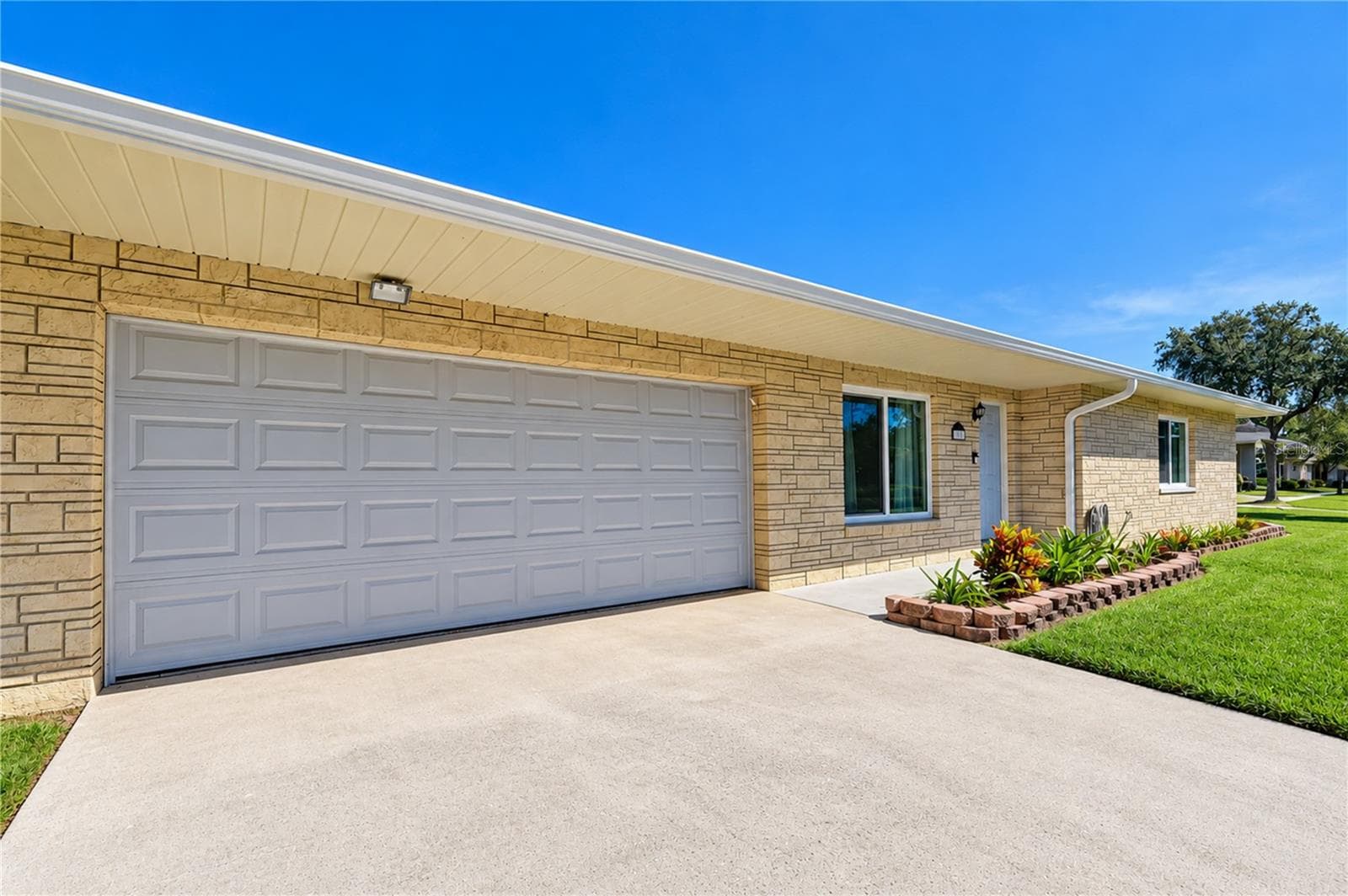 Single Family Residence at 4901 REGAN AVENUE, SEFFNER, photo 4 of 37