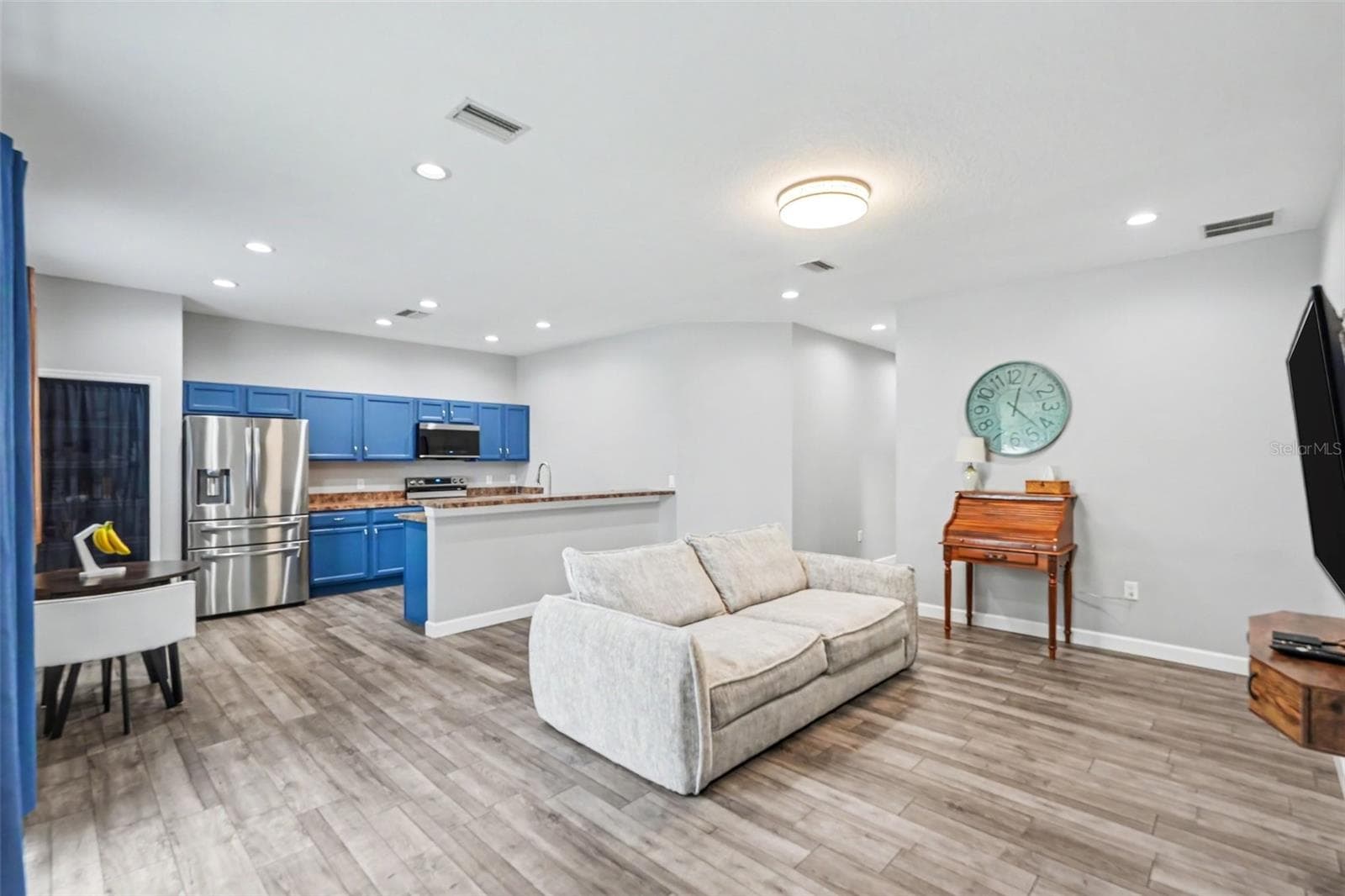 Single Family Residence at 8410 INDIAN LAUREL LN, BROOKSVILLE, photo 5 of 30
