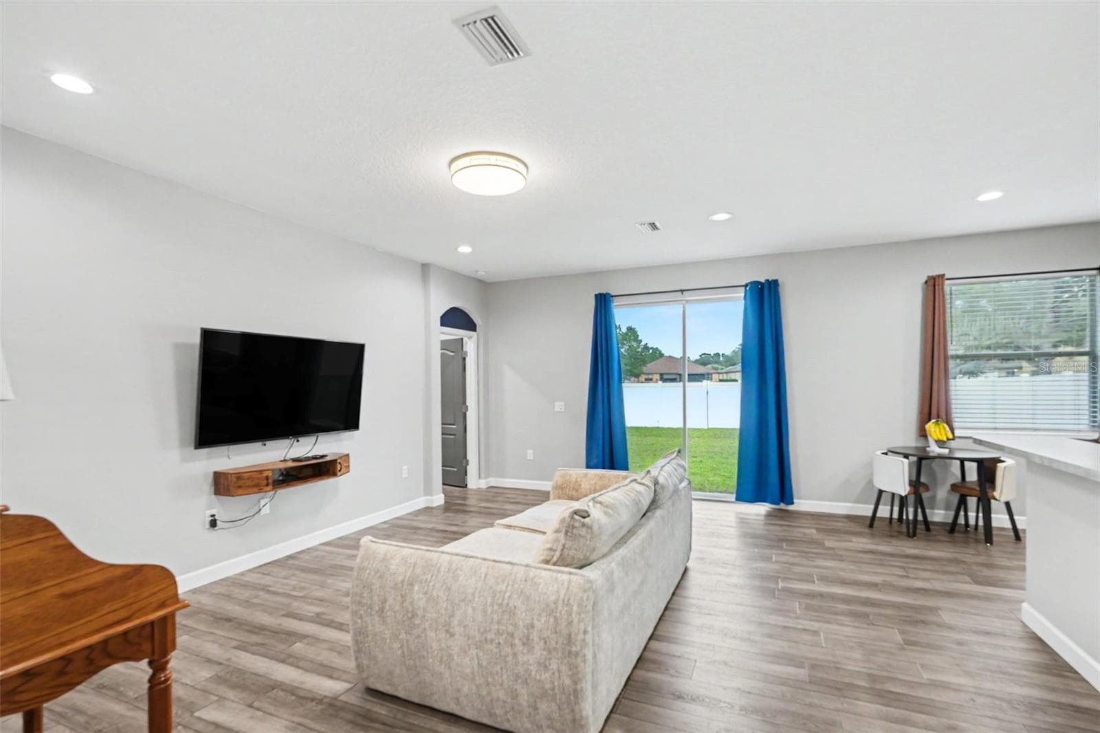 Single Family Residence at 8410 INDIAN LAUREL LN, BROOKSVILLE, photo 7 of 30