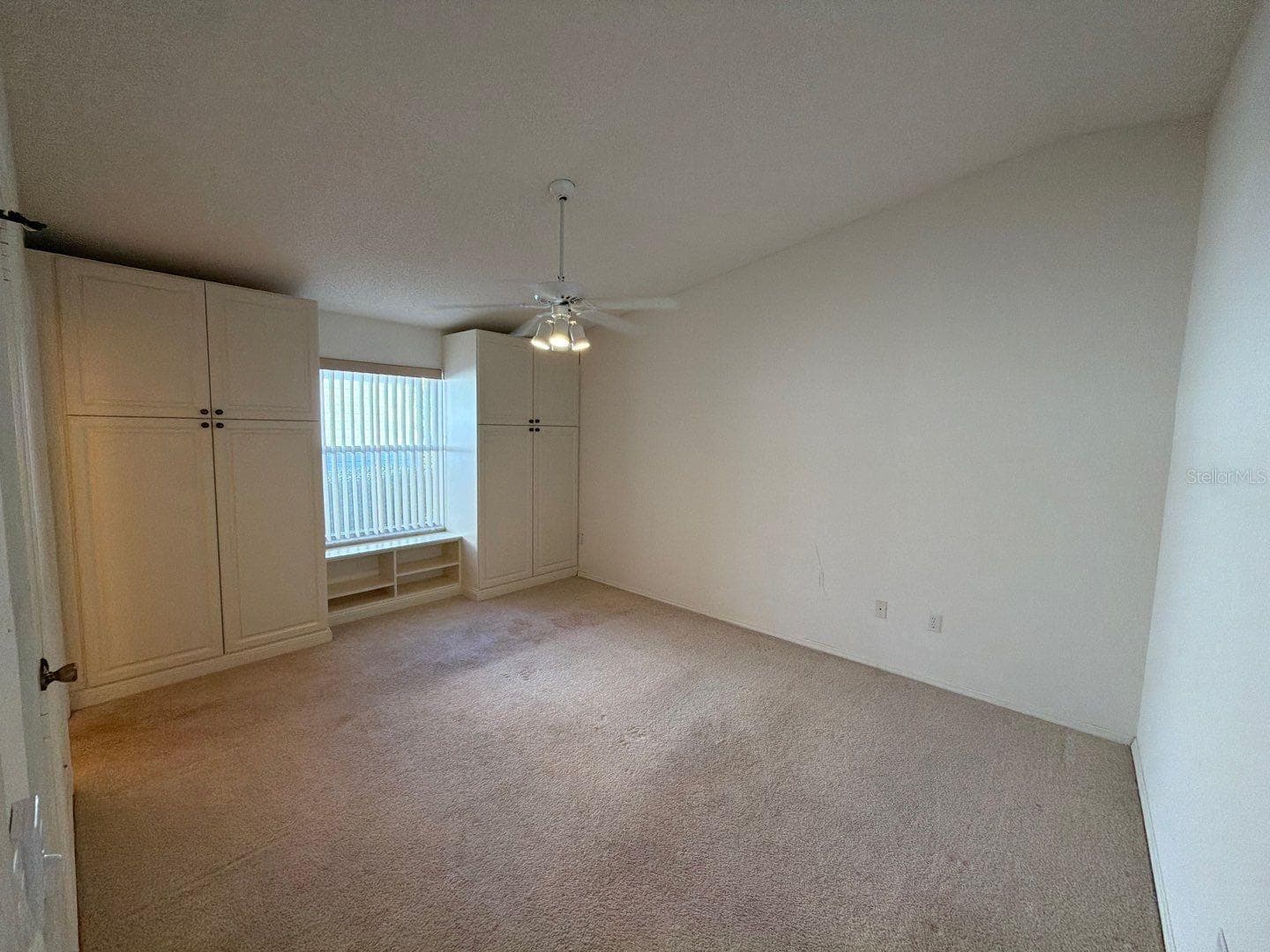 Single Family Residence at 468 HILDALGO DR, THE VILLAGES, photo 13 of 19